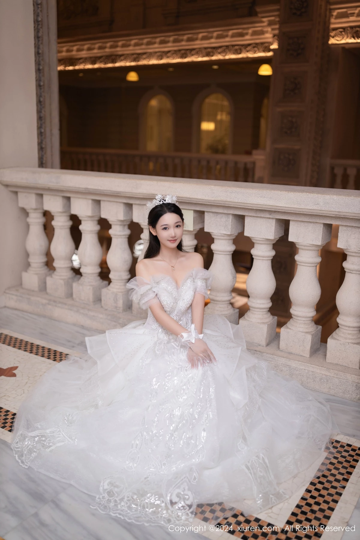 [[XiuRen秀人网]秀人网]No.9283_模特唐安琪性感白色婚纱露白色内衣配超薄肉丝秀美腿诱惑写真86P