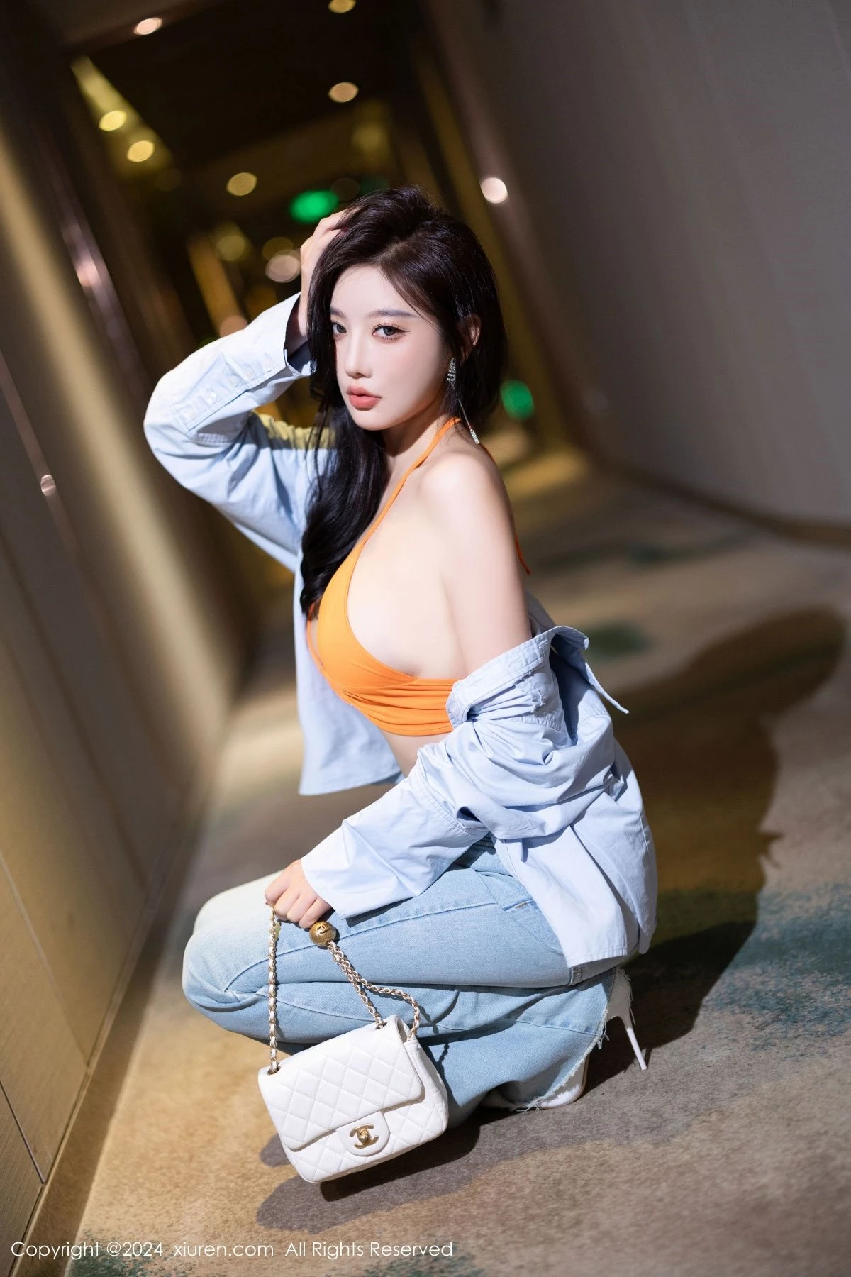 [[XiuRen秀人网]秀人网]No.9282_女神杨晨晨Yome性感白色情趣内衣配白丝袜秀丰腴身材诱惑写真80P
