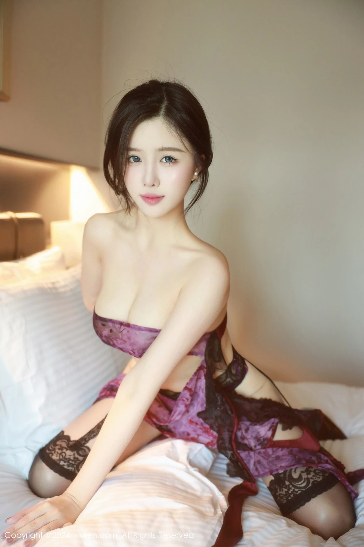 [[XiuRen秀人网]秀人网]No.9292_模特唐翩翩性感紫黑色情趣内衣配黑丝吊袜秀完美身材诱惑写真87P