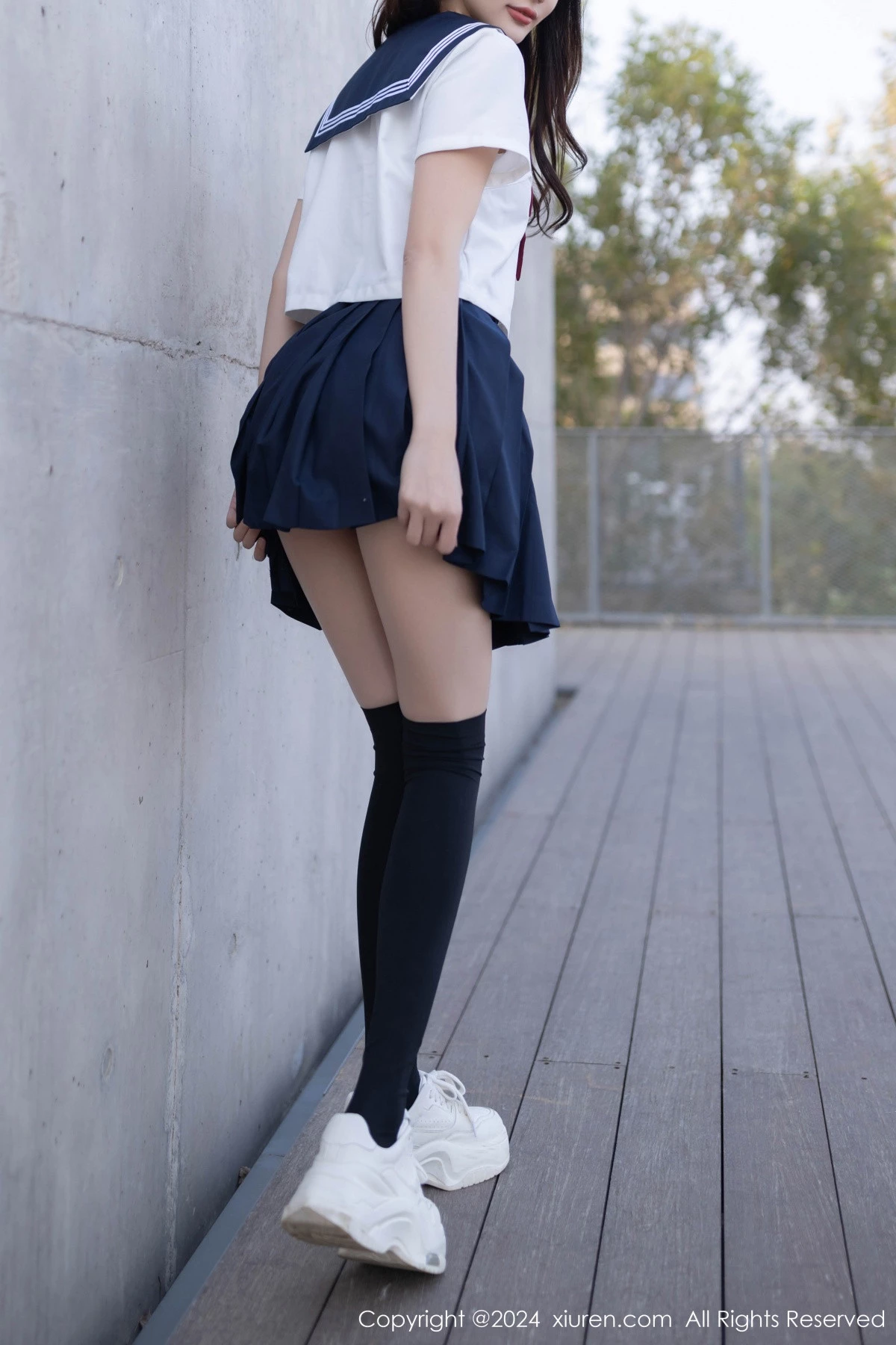 [[XiuRen秀人网]秀人网]No.9305_模特陆萱萱性感JK制服+黑色高叉连体衣配黑丝袜秀美腿诱惑写真80P