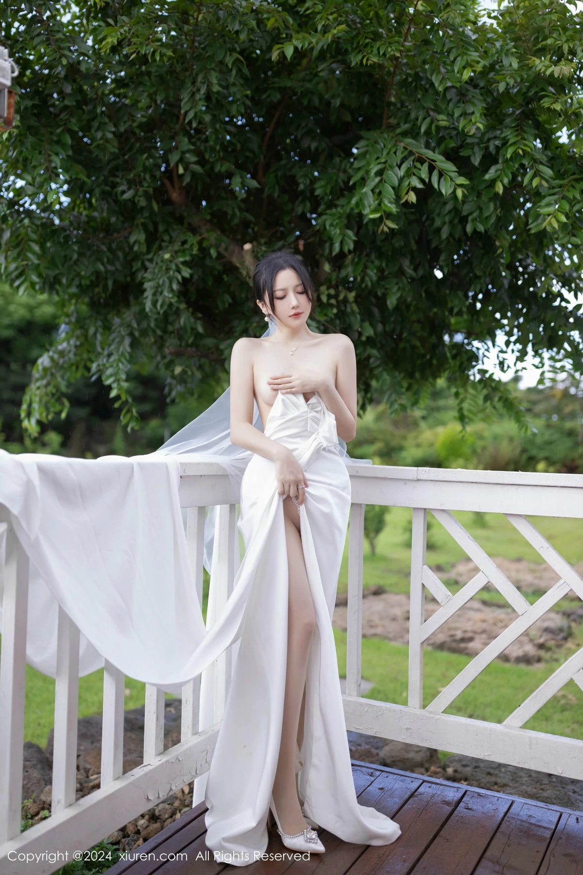 [[XiuRen秀人网]秀人网]No.9387_模特鱼子酱Fish婚礼主题性感白色婚纱配白丝袜秀曼妙身姿诱惑写真81P