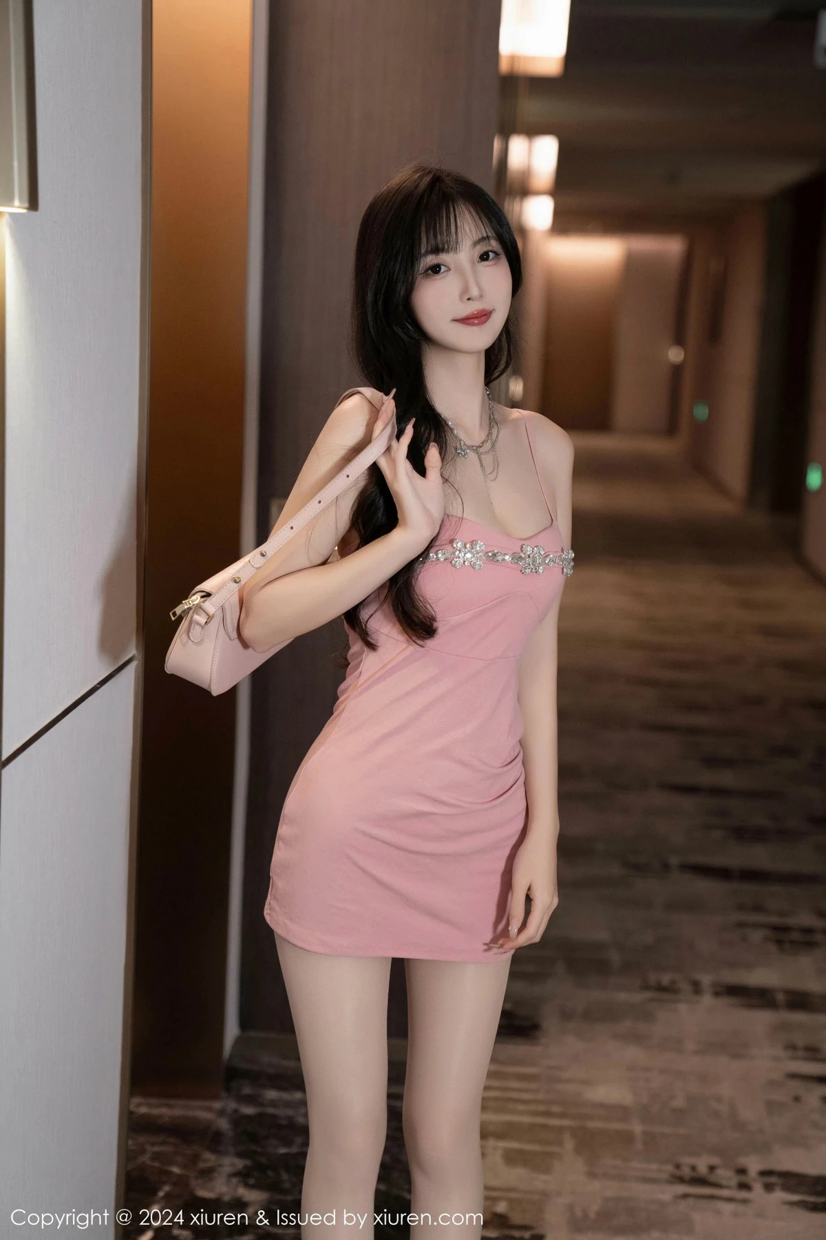 [[XiuRen秀人网]秀人网]No.9380_模特林星阑性感粉色吊带裙+兔子装情趣内衣秀曼妙身姿诱惑写真107P