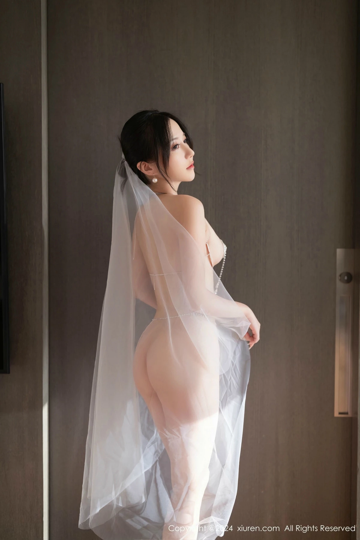 [[XiuRen秀人网]秀人网]No.9387_模特鱼子酱Fish婚礼主题性感白色婚纱配白丝袜秀曼妙身姿诱惑写真81P