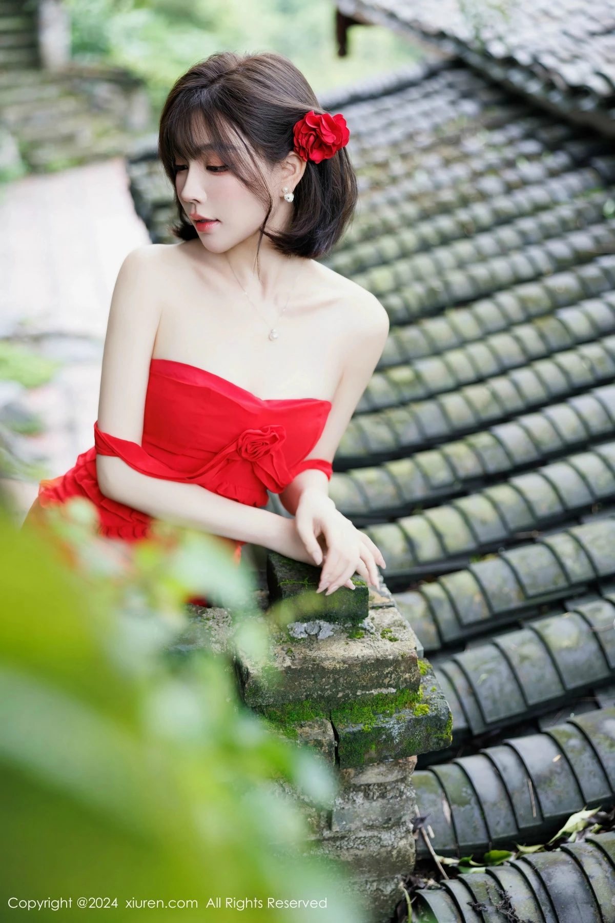 [[XiuRen秀人网]秀人网]No.9449_女神徐莉芝Booty红色连衣裙露蕾丝情趣内衣秀曼妙身姿诱惑写真101P