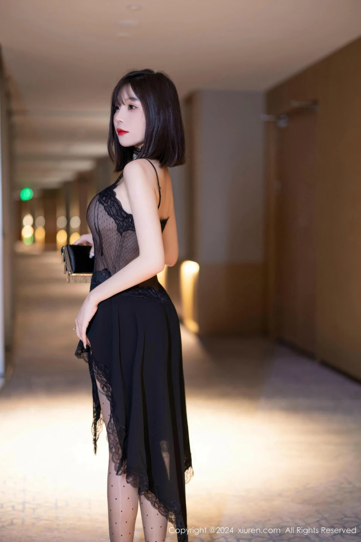 [[XiuRen秀人网]秀人网]No.9339_女神徐莉芝Booty性感黑色连衣裙+黑色连体网袜秀美腿诱惑写真82P