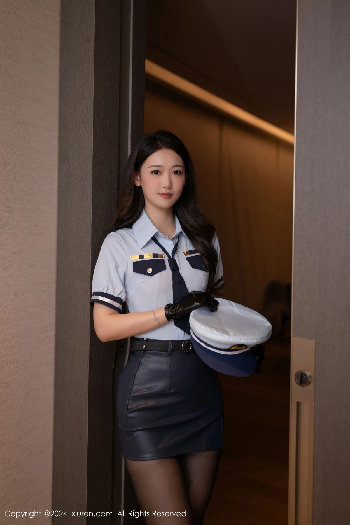 [[XiuRen秀人网]秀人网]No.9356_模特唐安琪性感蓝色制服露黑色内衣配开档黑丝秀曼妙身姿诱惑写真82P
