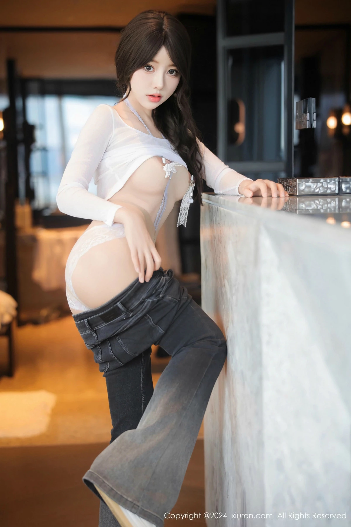 [[XiuRen秀人网]秀人网]No.9524_模特桃妖夭性感白T配牛仔裤露白色情趣内衣秀惹火身材诱惑写真89P
