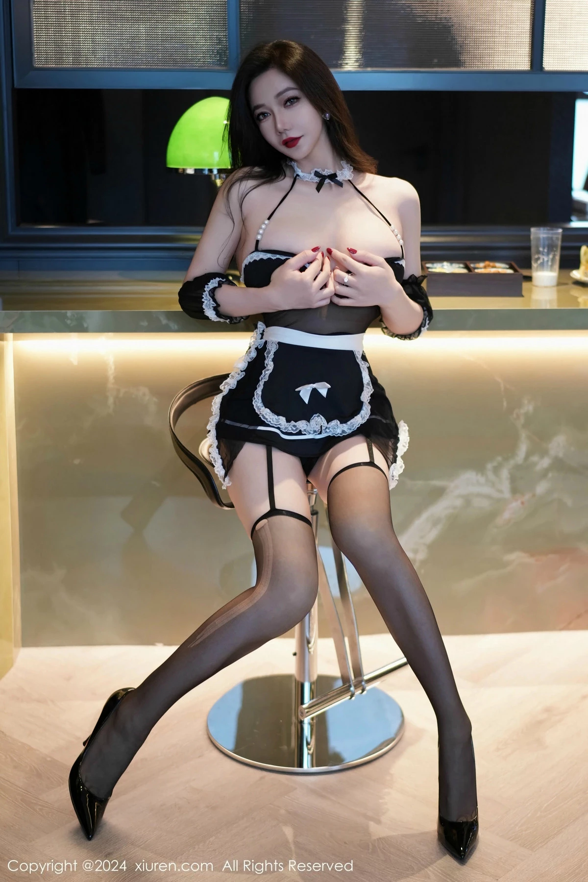 [[XiuRen秀人网]秀人网]No.9523_女神心妍小公主性感黑色蕾丝情趣服饰配黑丝吊袜秀娇躯诱惑写真72P