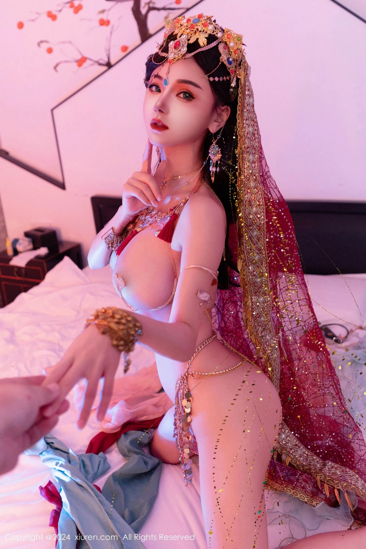 [[XiuRen秀人网]秀人网]No.9585_新人模特不吃冰淇淋异域风情女郎性感情趣服饰秀火辣身材诱惑写真85P