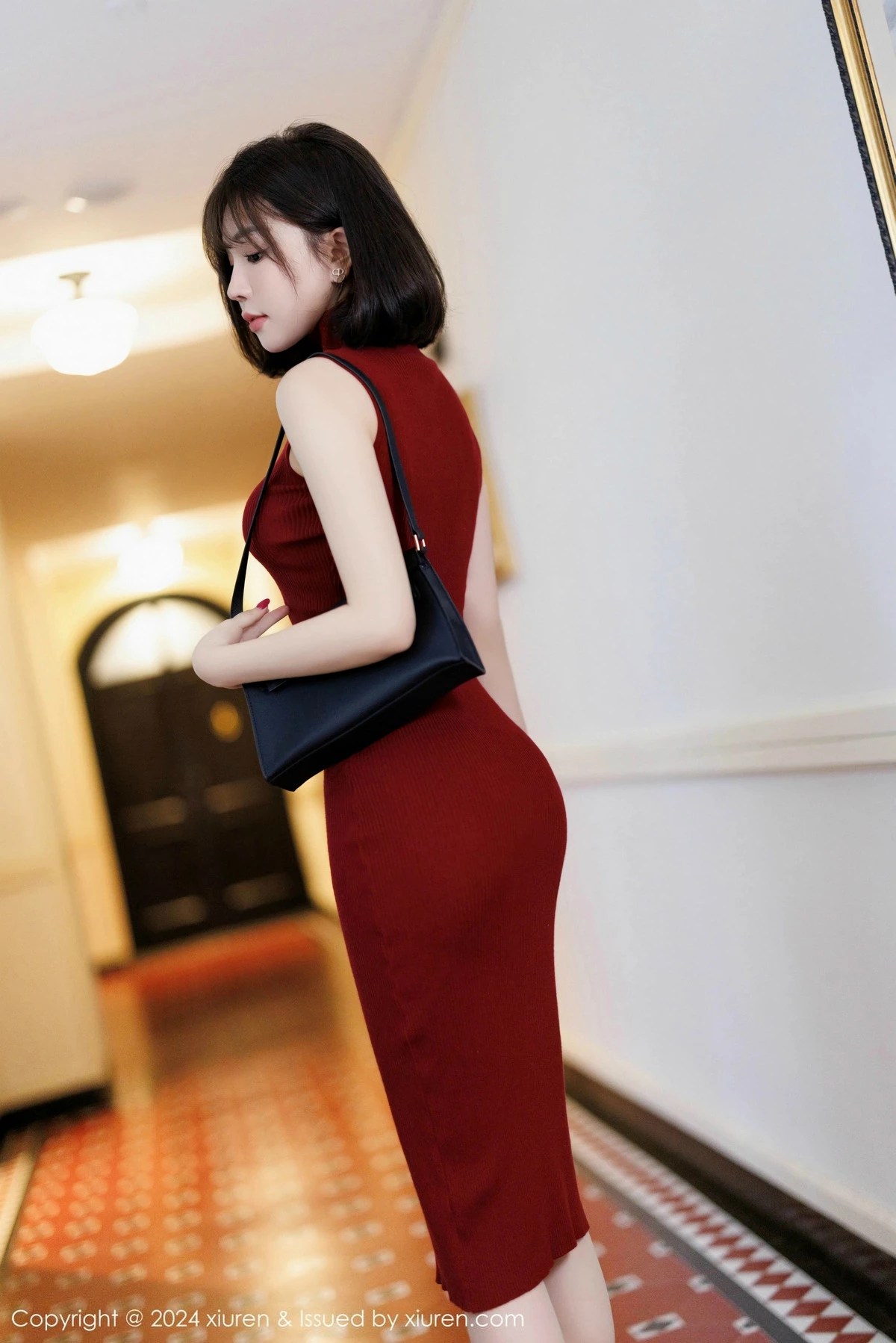 [[XiuRen秀人网]秀人网]No.9589_女神徐莉芝Booty红色连身裙露浅色内衣配超薄肉丝秀美腿诱惑写真91P