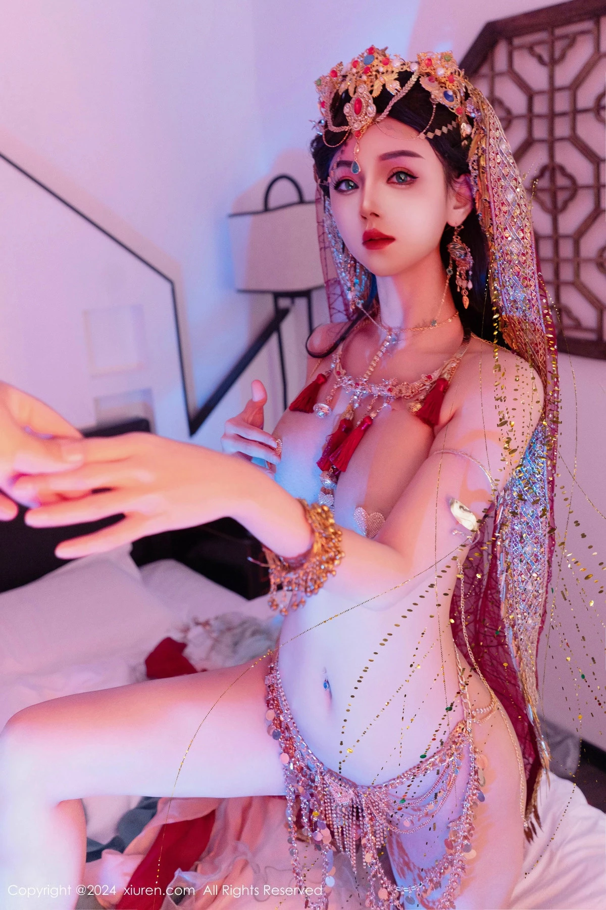 [[XiuRen秀人网]秀人网]No.9585_新人模特不吃冰淇淋异域风情女郎性感情趣服饰秀火辣身材诱惑写真85P