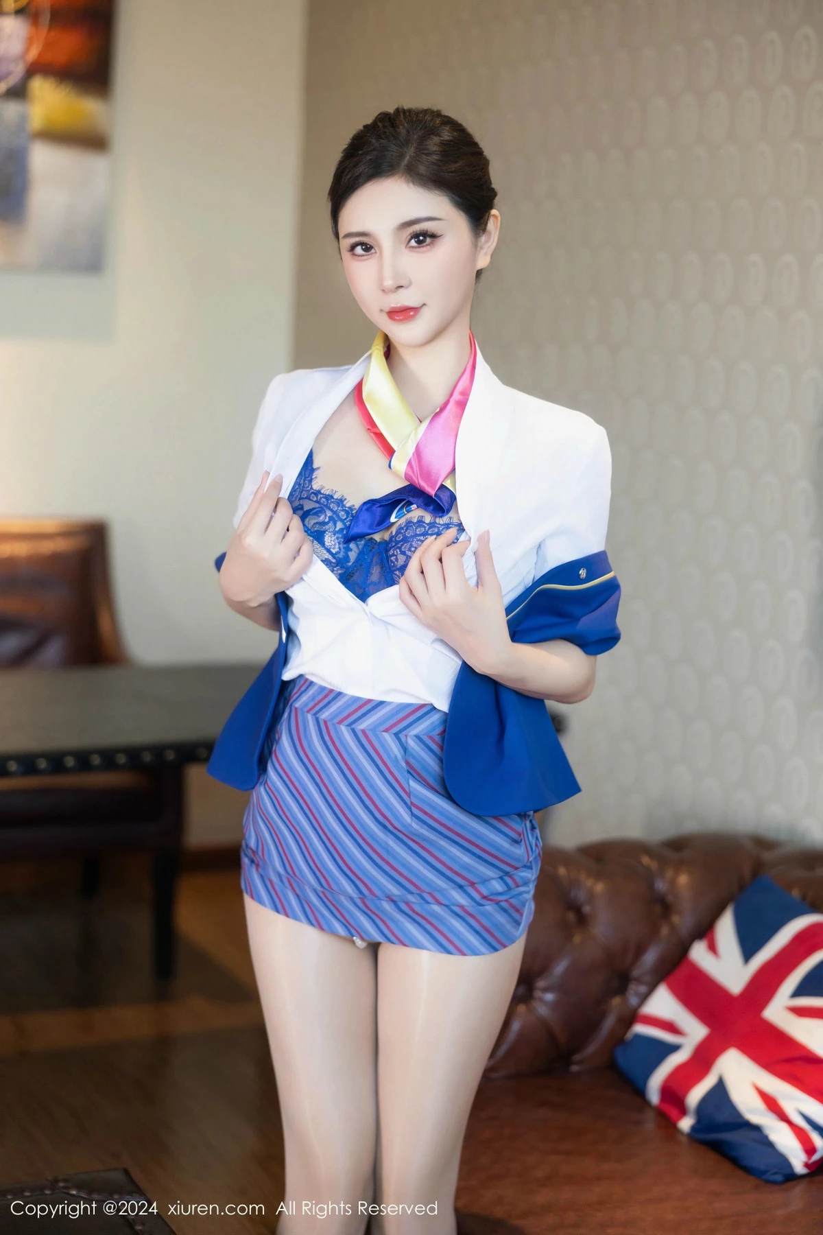 [[XiuRen秀人网]秀人网]No.9612_模特小蛮妖Yummy性感空姐制服露蕾丝内衣秀完美身材诱惑写真78P