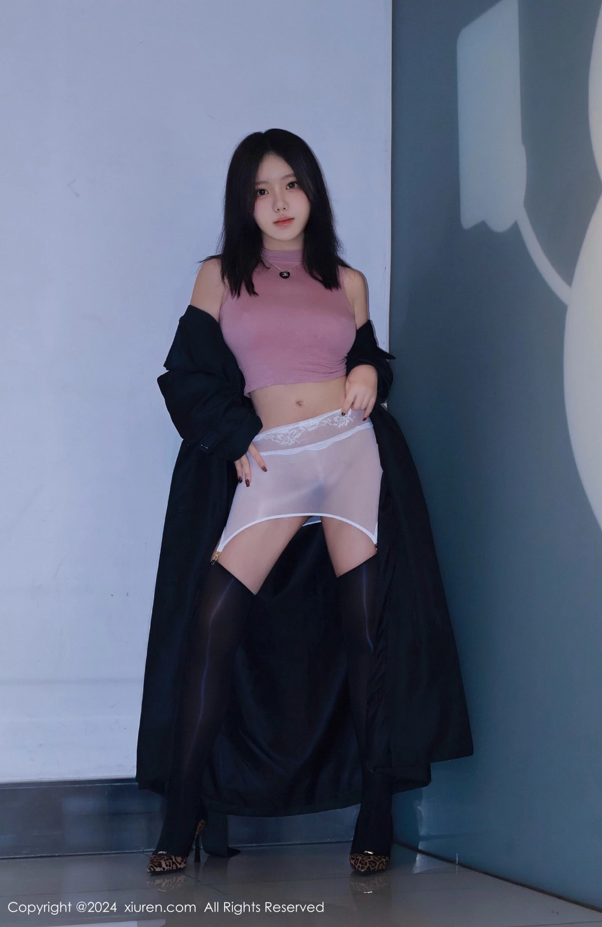 [[XiuRen秀人网]秀人网]No.9489_模特小薯条nienie户外性感肉色连体衣秀惹火身材撩人诱惑写真80P