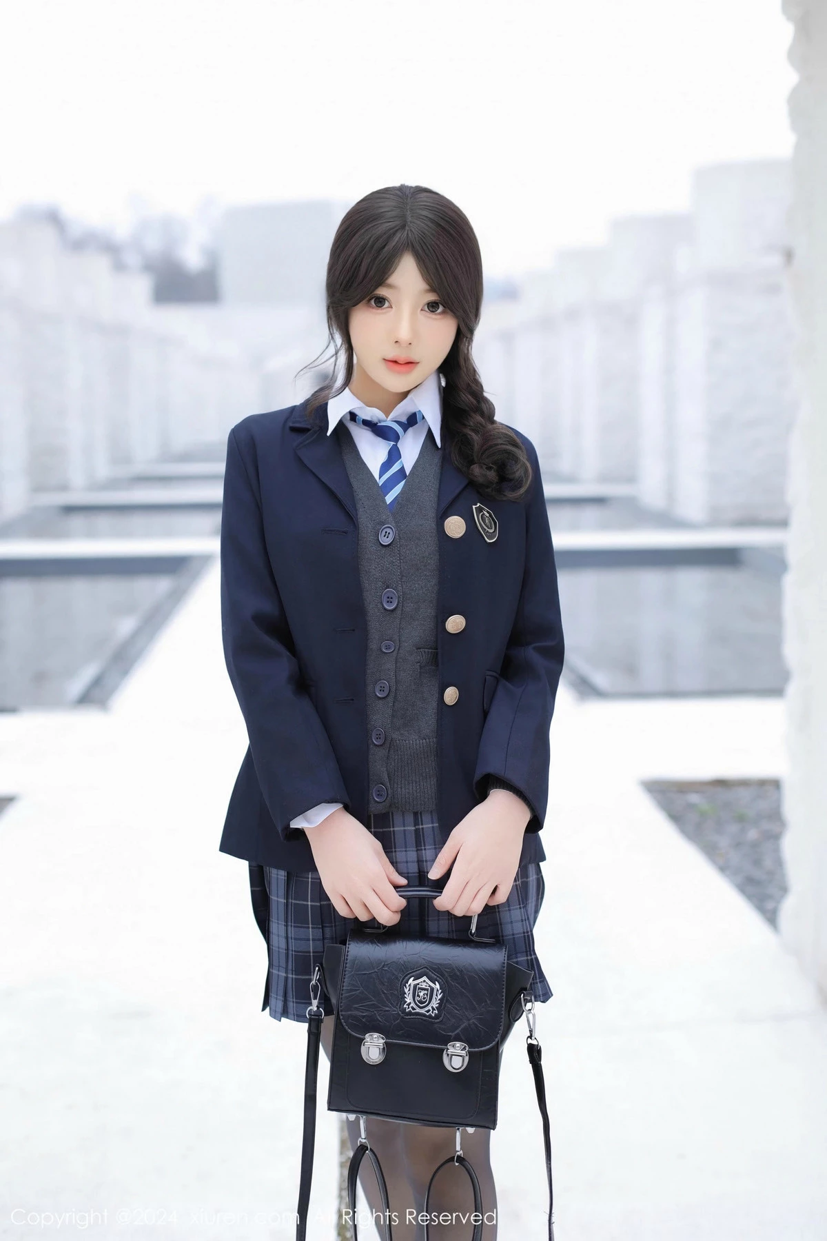 [[XiuRen秀人网]秀人网]No.9693_模特桃妖夭性感学妹制服露白色内衣配黑丝袜秀曼妙身姿诱惑写真77P