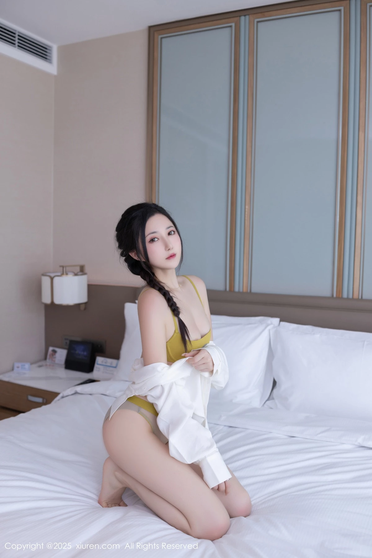 [[XiuRen秀人网]秀人网]No.9709_模特鱼子酱Fish白衬衫露性感内衣配肉丝吊袜秀曼妙身材诱惑写真80P