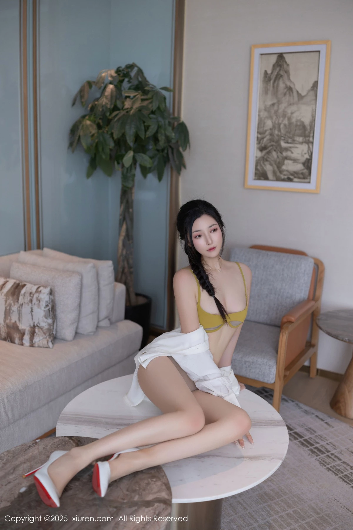 [[XiuRen秀人网]秀人网]No.9709_模特鱼子酱Fish白衬衫露性感内衣配肉丝吊袜秀曼妙身材诱惑写真80P