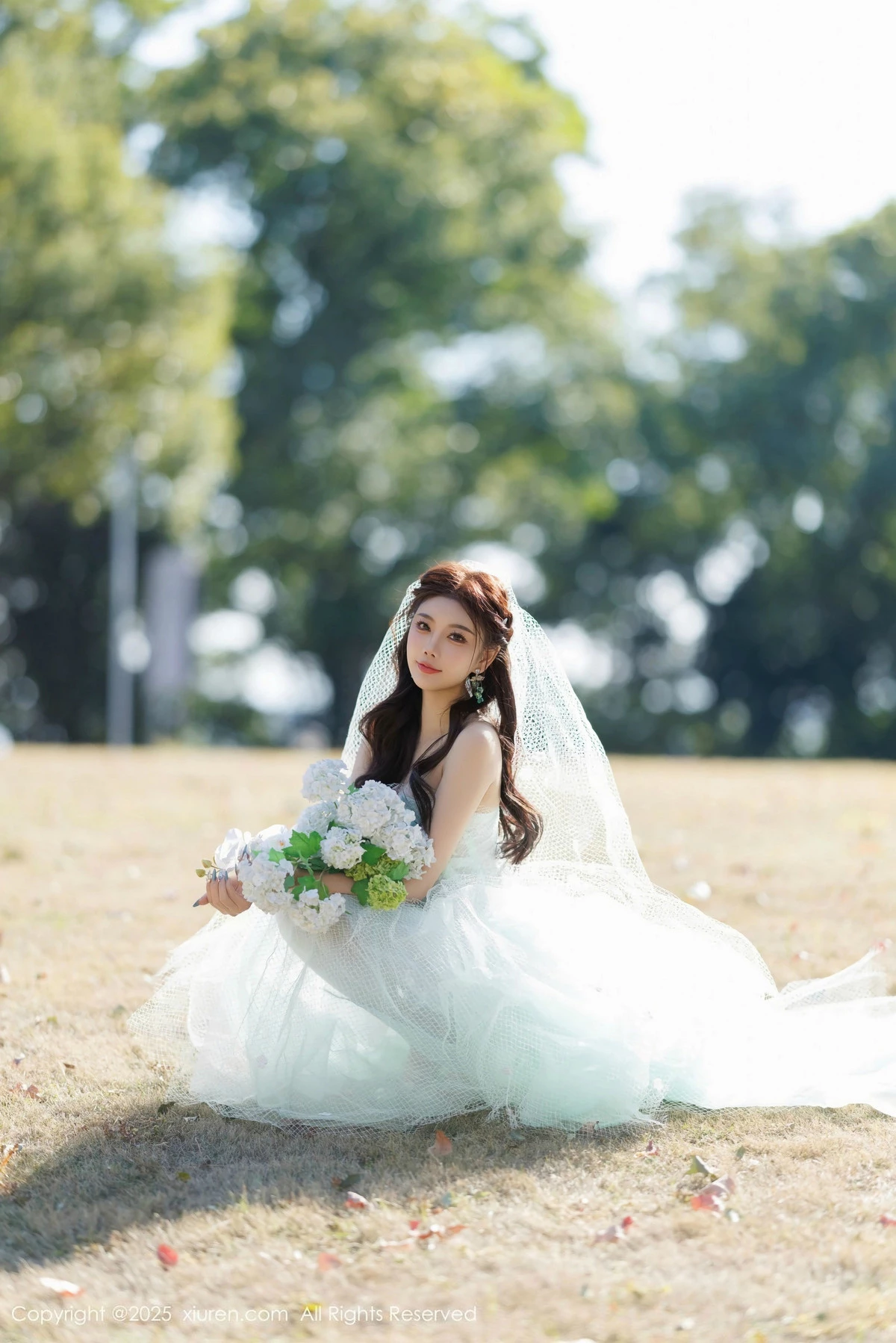[[XiuRen秀人网]秀人网]No.9722_女神杨晨晨Yome性感白色情趣内衣配白丝吊袜秀丰腴身材诱惑写真83P