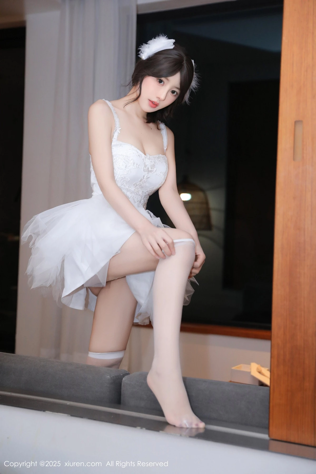 [[XiuRen秀人网]秀人网]No.9742_模特桃妖夭天使装扮露性感白色内衣配白丝袜秀曼妙身材诱惑写真82P