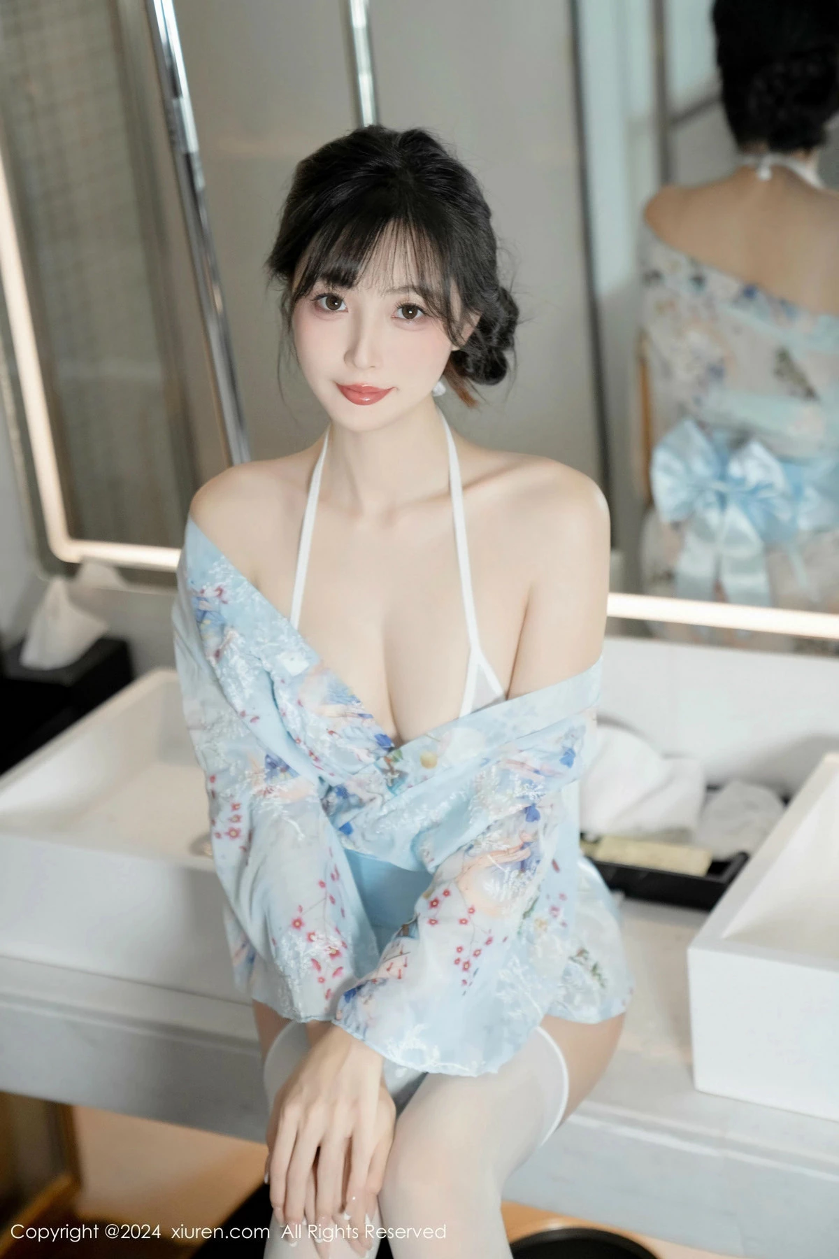 [[XiuRen秀人网]秀人网]No.9632_模特林星阑性感浅蓝色连衣短裙配白色丝袜秀曼妙身姿诱惑写真85P