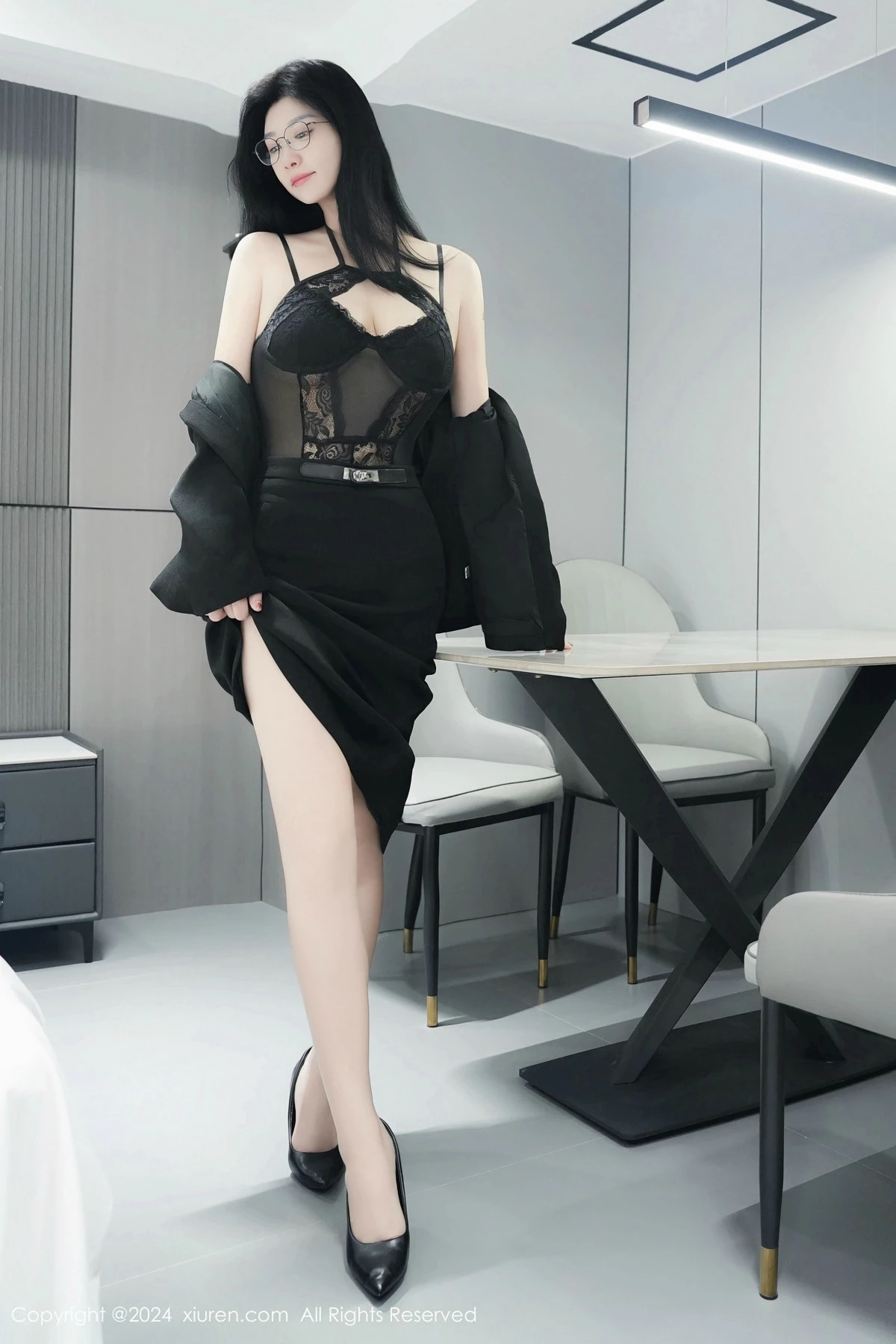 [[XiuRen秀人网]秀人网]No.9639_模特雅茹老师性感黑色西服露黑色情趣内衣秀柔美身姿诱惑写真81P