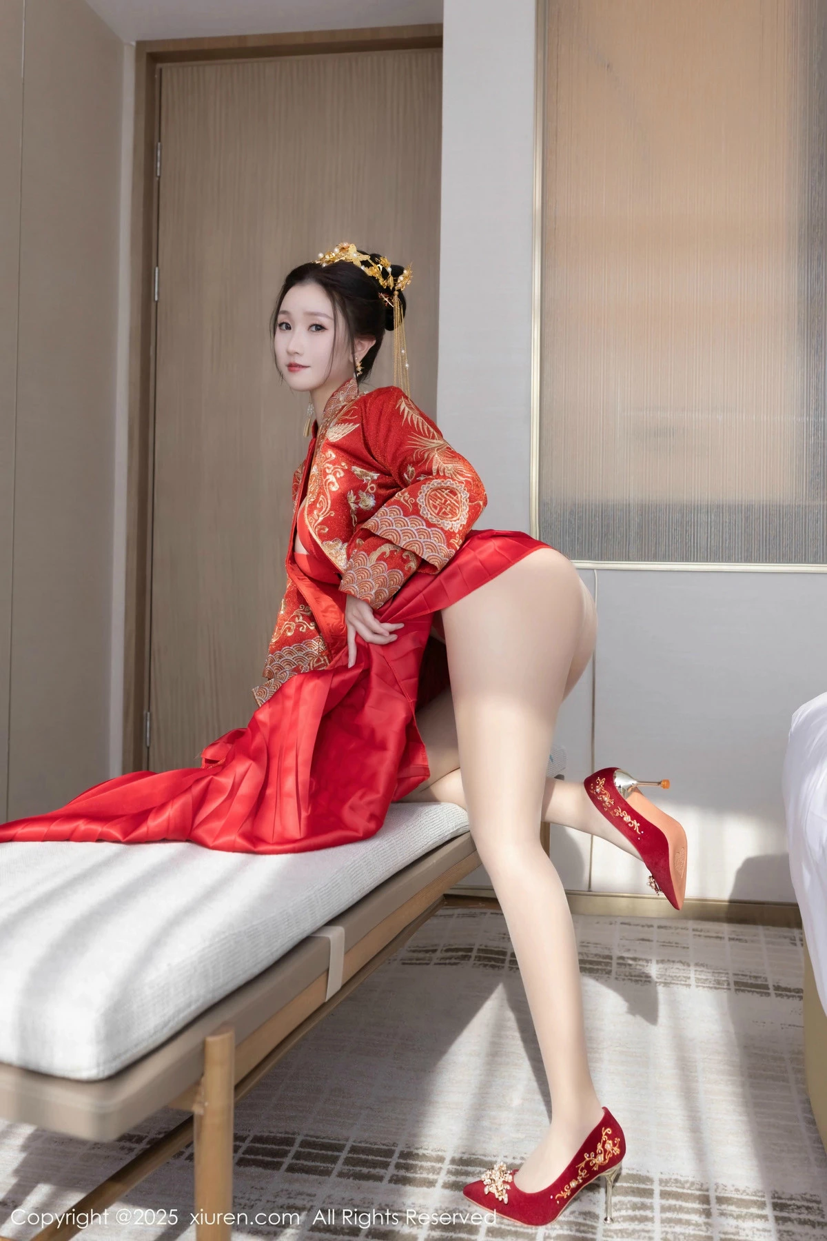 [[XiuRen秀人网]秀人网]No.9811_模特杏子Yada性感新娘装红色情趣内衣配超薄肉丝秀美腿诱惑写真84P