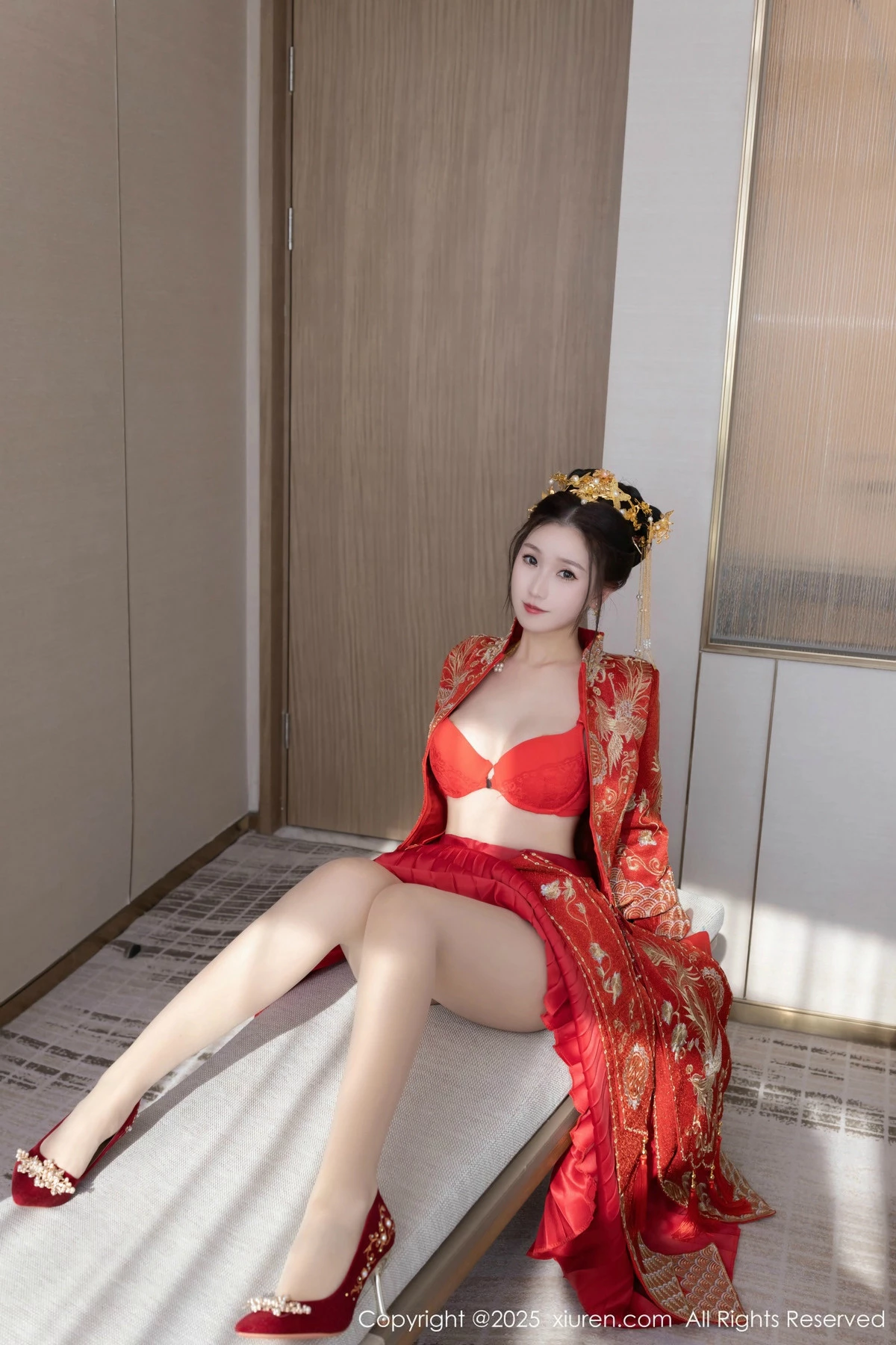 [[XiuRen秀人网]秀人网]No.9811_模特杏子Yada性感新娘装红色情趣内衣配超薄肉丝秀美腿诱惑写真84P