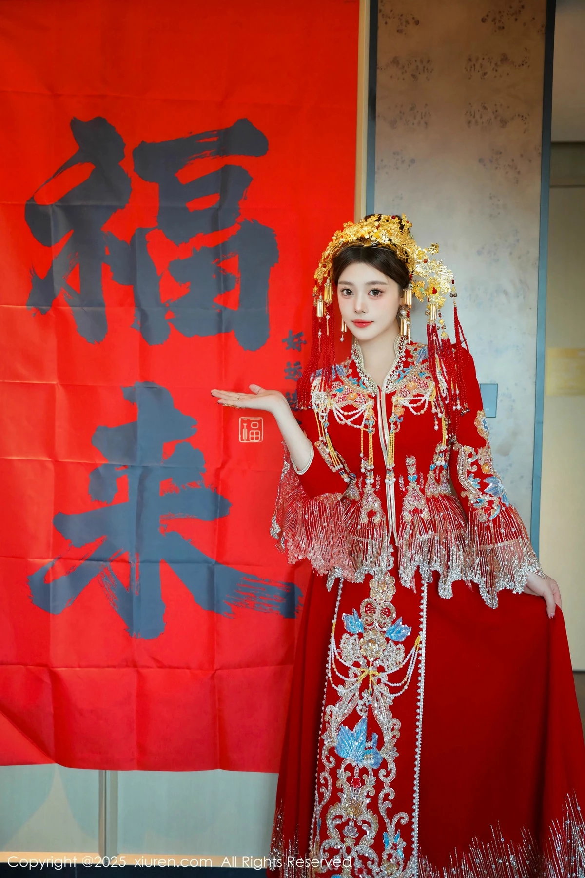 [[XiuRen秀人网]秀人网]No.9823_模特蛋蛋宝新年主题性感红色新娘装露白色内衣秀丰腴身材诱惑写真79P