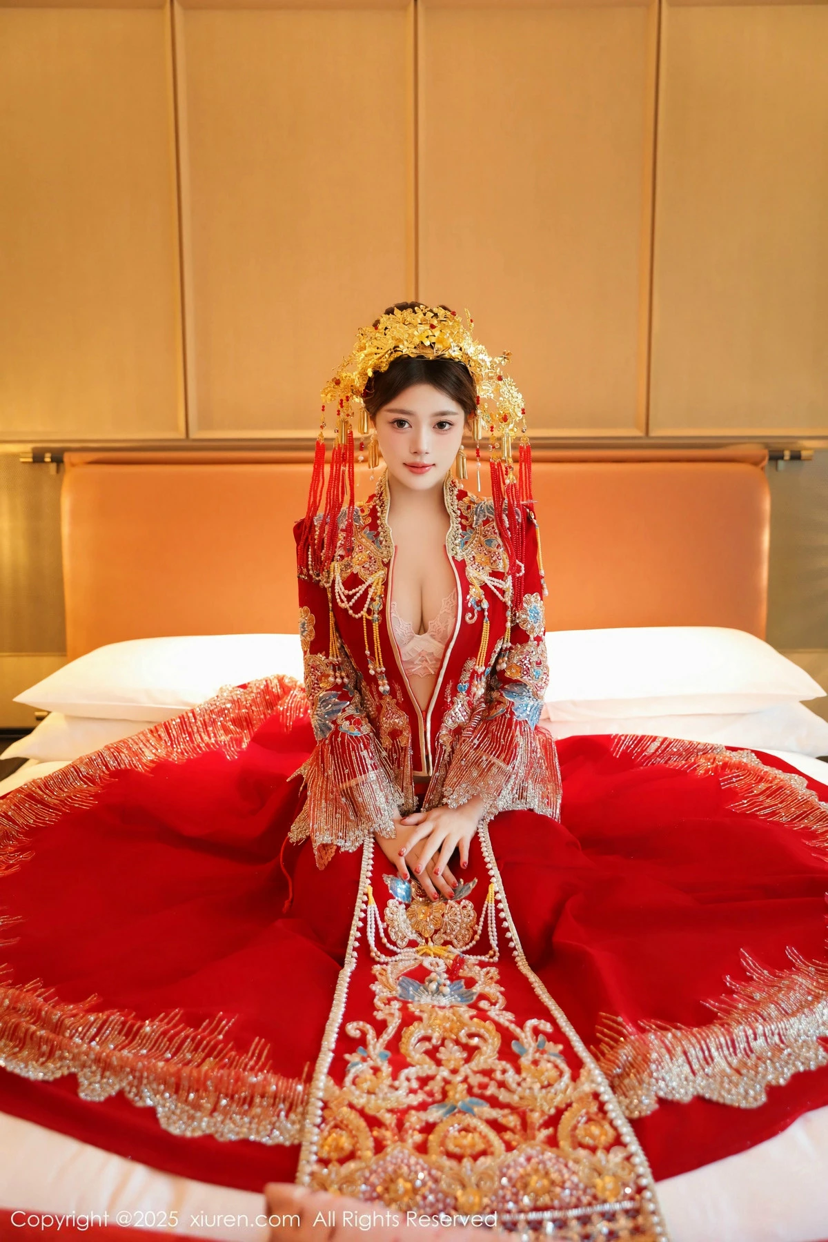 [[XiuRen秀人网]秀人网]No.9823_模特蛋蛋宝新年主题性感红色新娘装露白色内衣秀丰腴身材诱惑写真79P