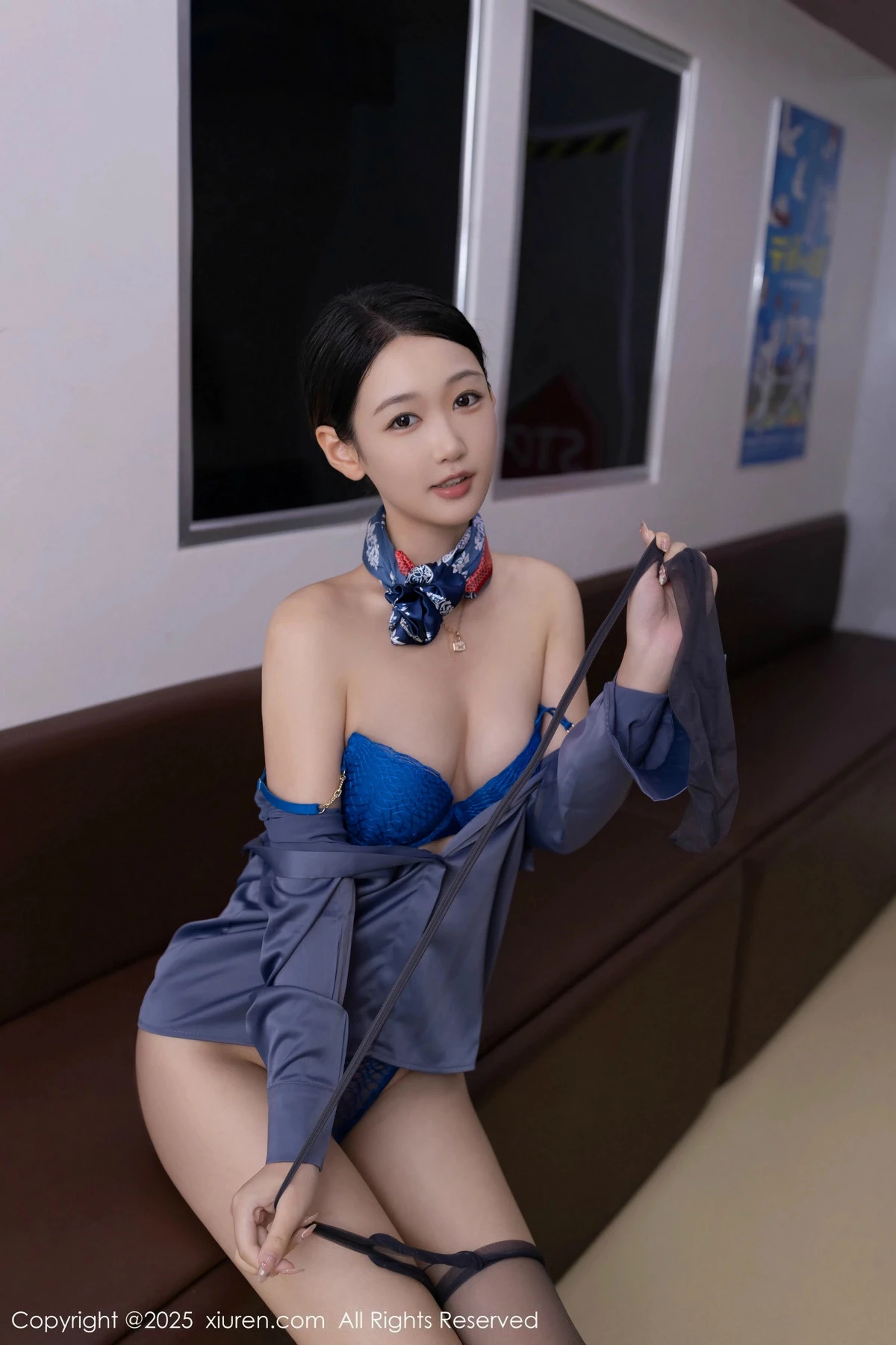 [[XiuRen秀人网]秀人网]No.9824_模特唐安琪性感深色空姐制服露蓝色蕾丝内衣秀曼妙身姿诱惑写真83P