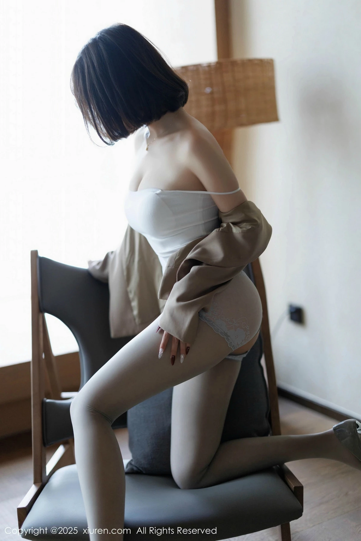[[XiuRen秀人网]秀人网]No.9844_女神徐莉芝Booty多套性感服饰穿搭配原色丝袜秀曼妙身姿诱惑写真88P