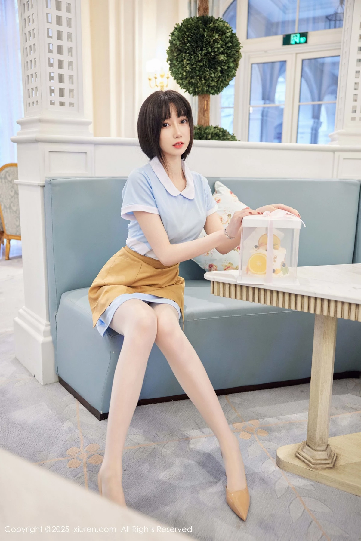 [[XiuRen秀人网]秀人网]No.9864_模特玥儿玥er性感蓝色连衣短裙配超薄肉丝秀曼妙身材诱惑写真82P