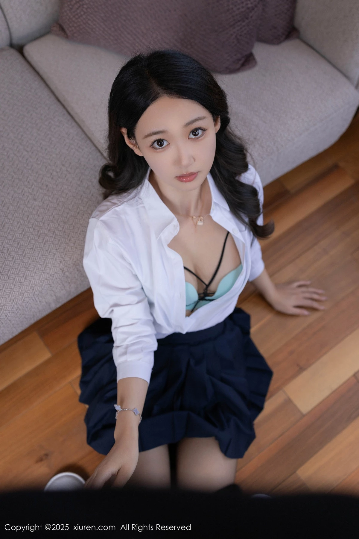 [[XiuRen秀人网]秀人网]No.9866_模特唐安琪性感JK制服露蓝色内衣配超薄黑丝秀曼妙身姿诱惑写真83P