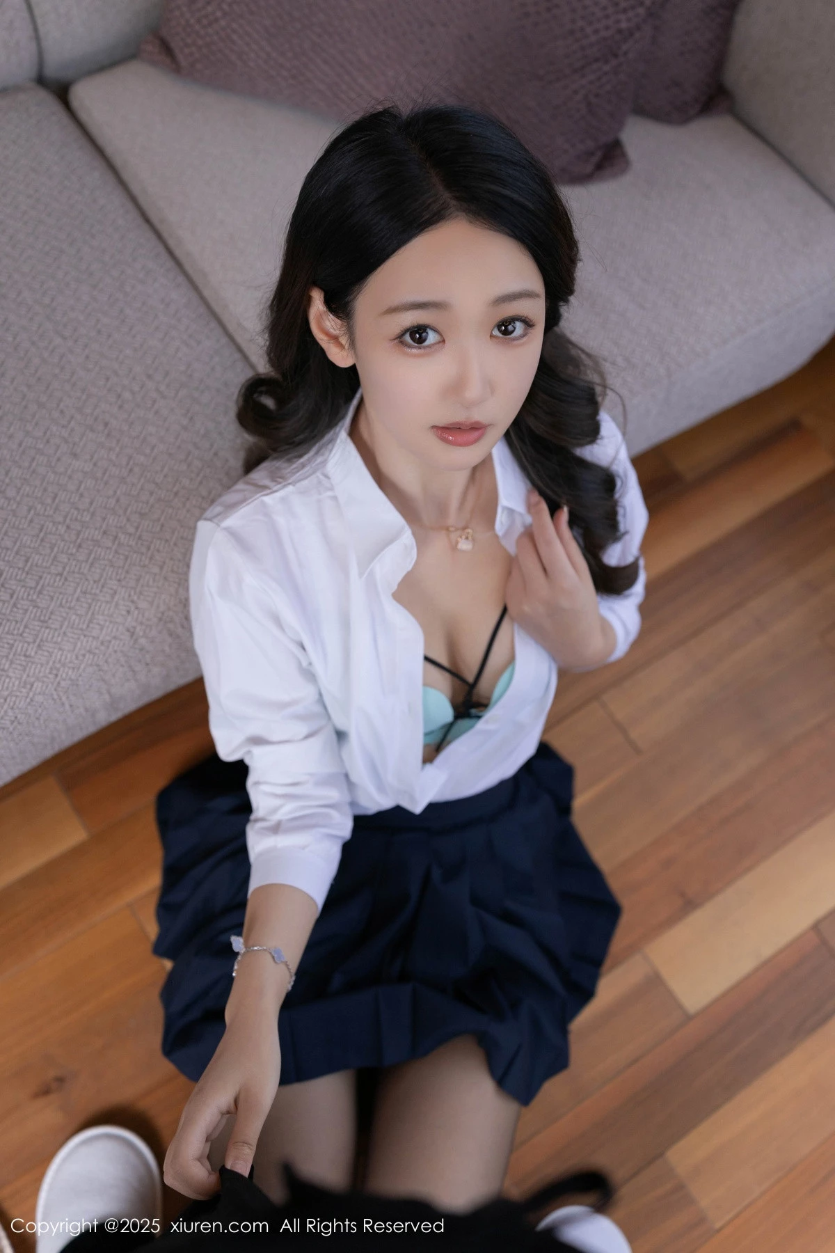[[XiuRen秀人网]秀人网]No.9866_模特唐安琪性感JK制服露蓝色内衣配超薄黑丝秀曼妙身姿诱惑写真83P