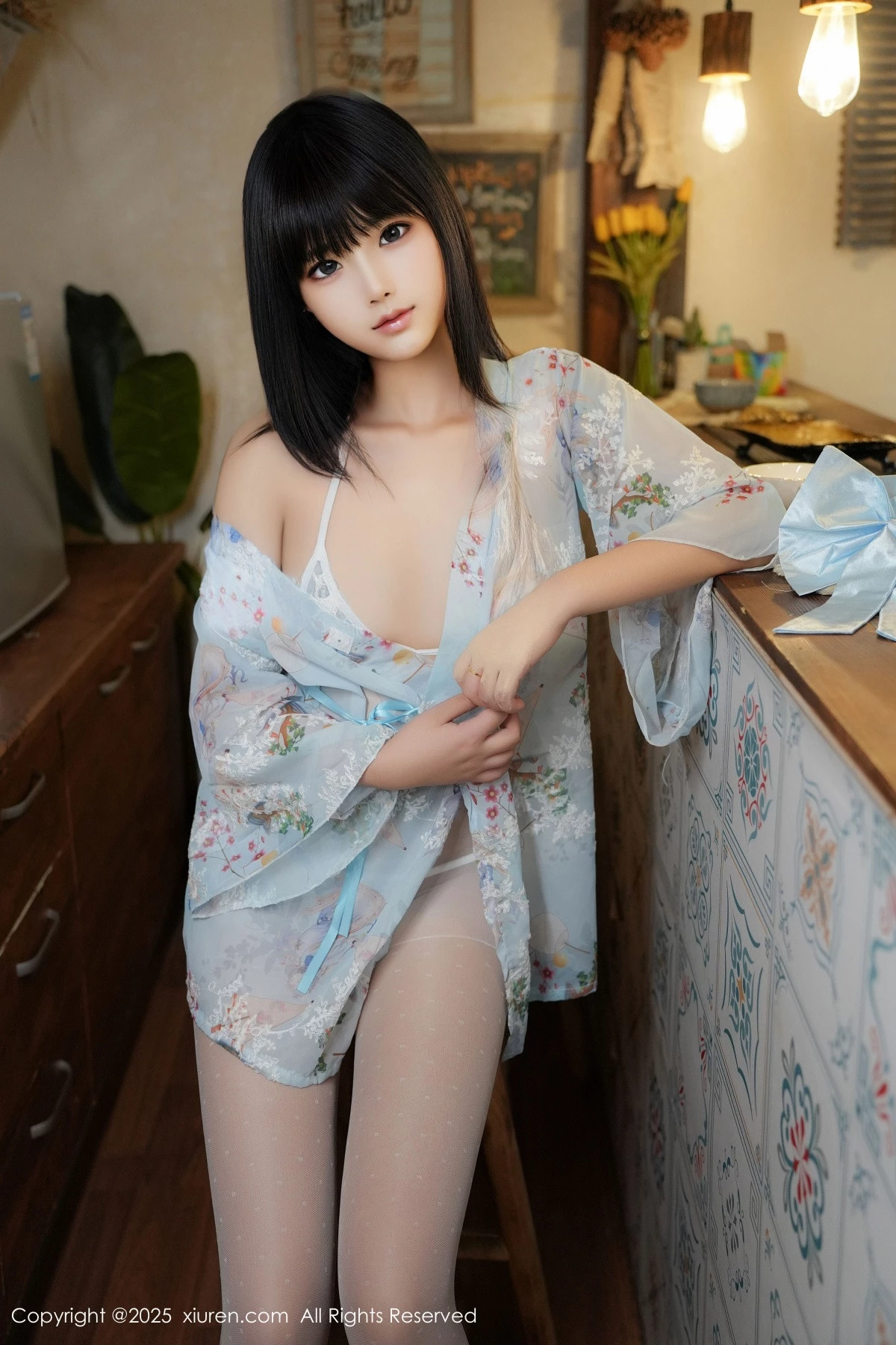 [[XiuRen秀人网]秀人网]No.9760_模特姚若兮vay性感浅绿碎花情趣裙配白丝裤袜秀曼妙身姿诱惑写真51P
