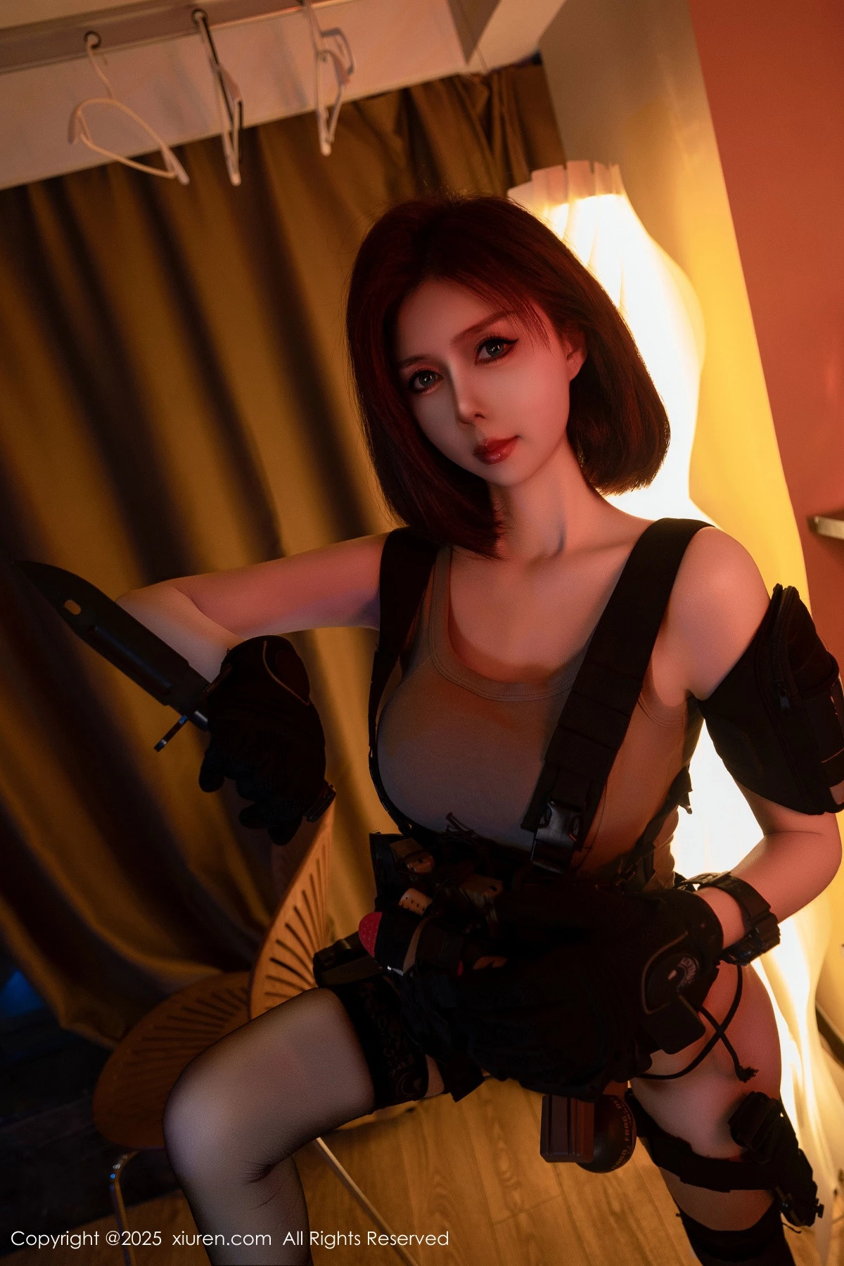 [[XiuRen秀人网]秀人网]No.9759_模特白芷yy性感美女战士装扮黑色内衣配黑丝袜秀曼妙身姿诱惑写真94P