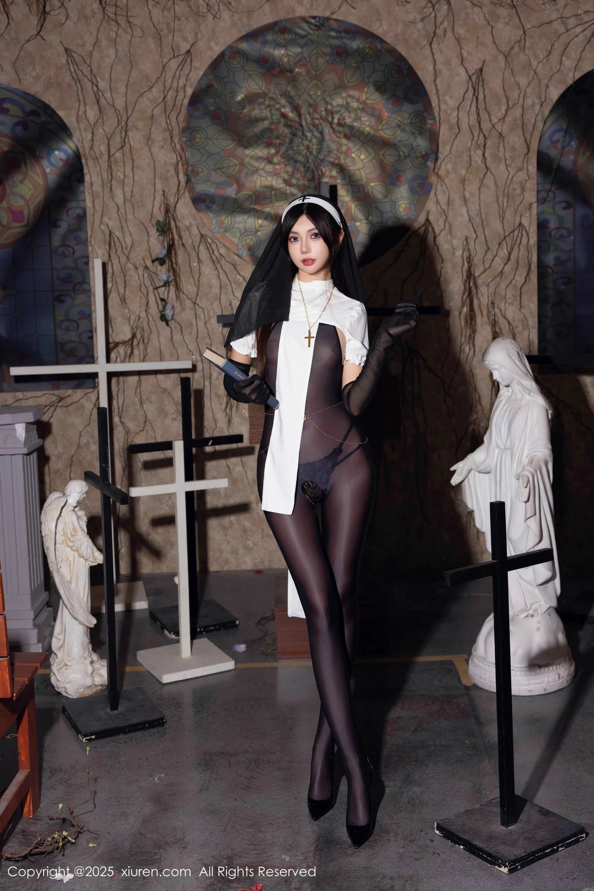 [[XiuRen秀人网]秀人网]No.9774_女神绮里嘉ula性感修女服饰配超薄连体黑丝秀完美身材诱惑写真79P