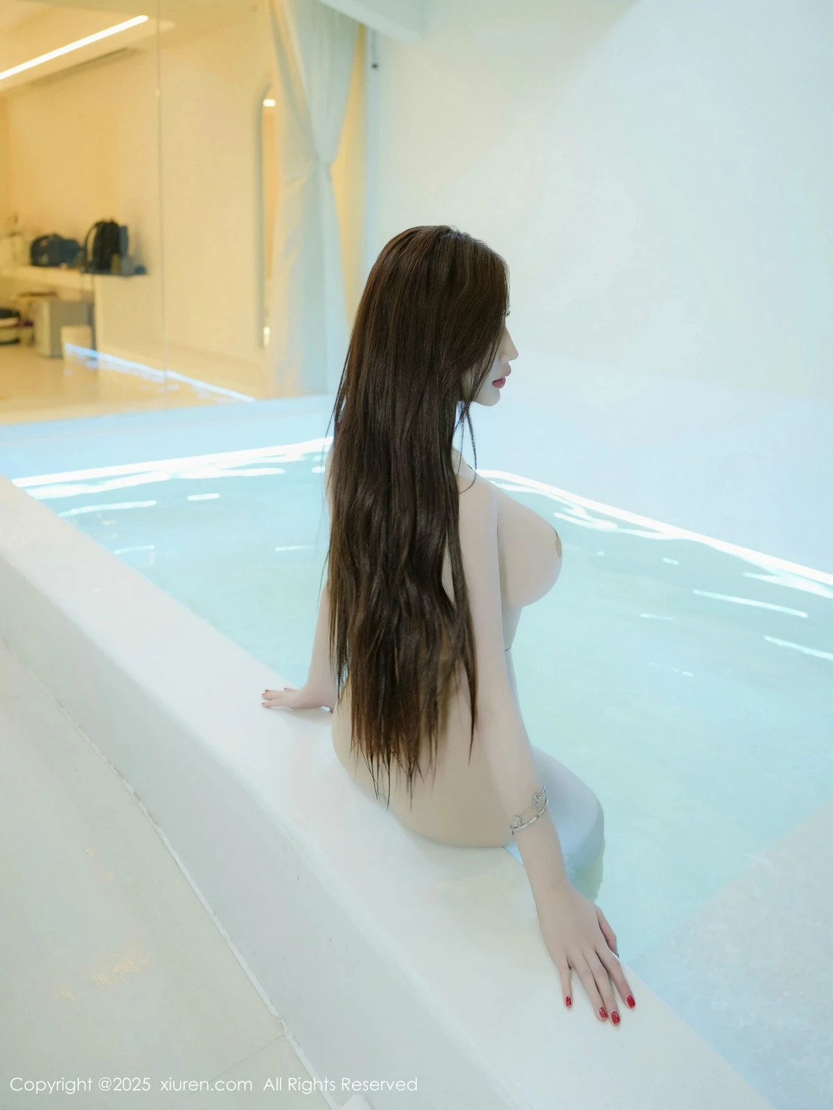 [[XiuRen秀人网]秀人网]No.9782_女神Carol周妍希浴室场景白色礼服配超薄肉丝秀丰满身材诱惑写真47P