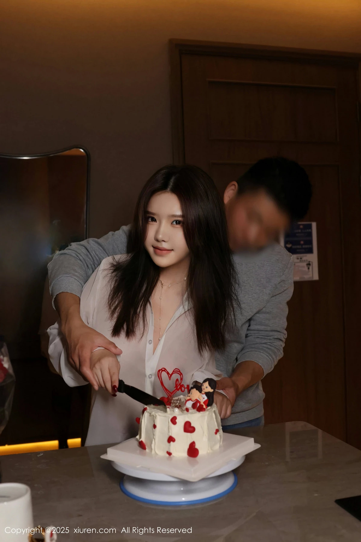 [[XiuRen秀人网]秀人网]No.9983_模特小薯条nienie纪念日主题性感白衬衫配超薄黑丝秀美腿诱惑写真106P
