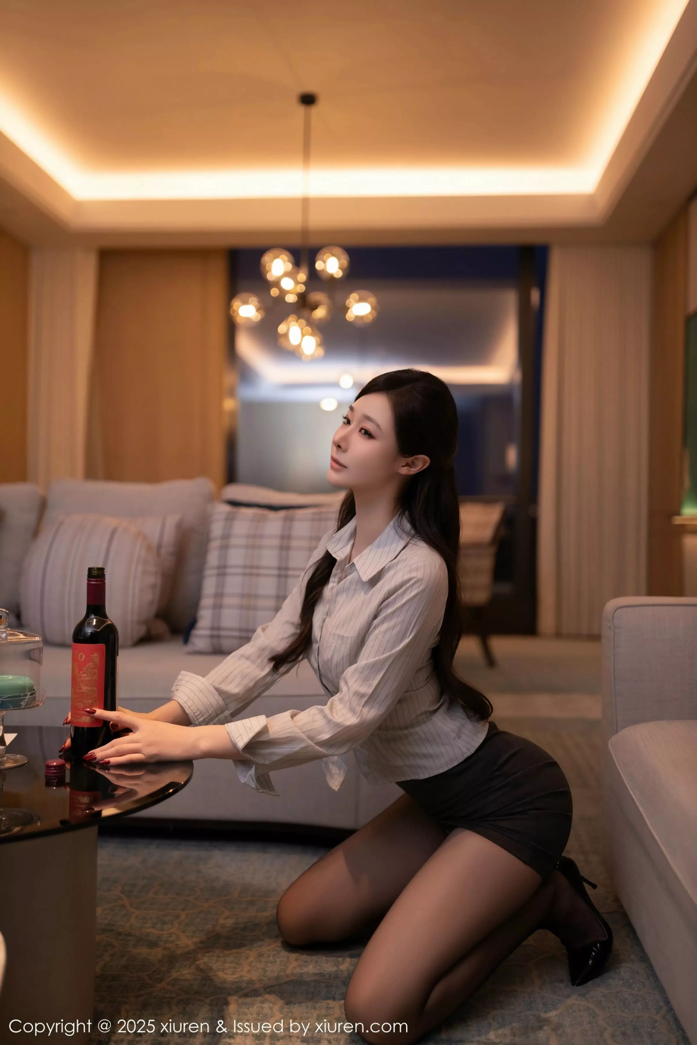 [[XiuRen秀人网]秀人网]No.10022_模特小逗逗性感衬衫露豹纹内衣配超薄黑丝秀曼妙身姿诱惑写真79P