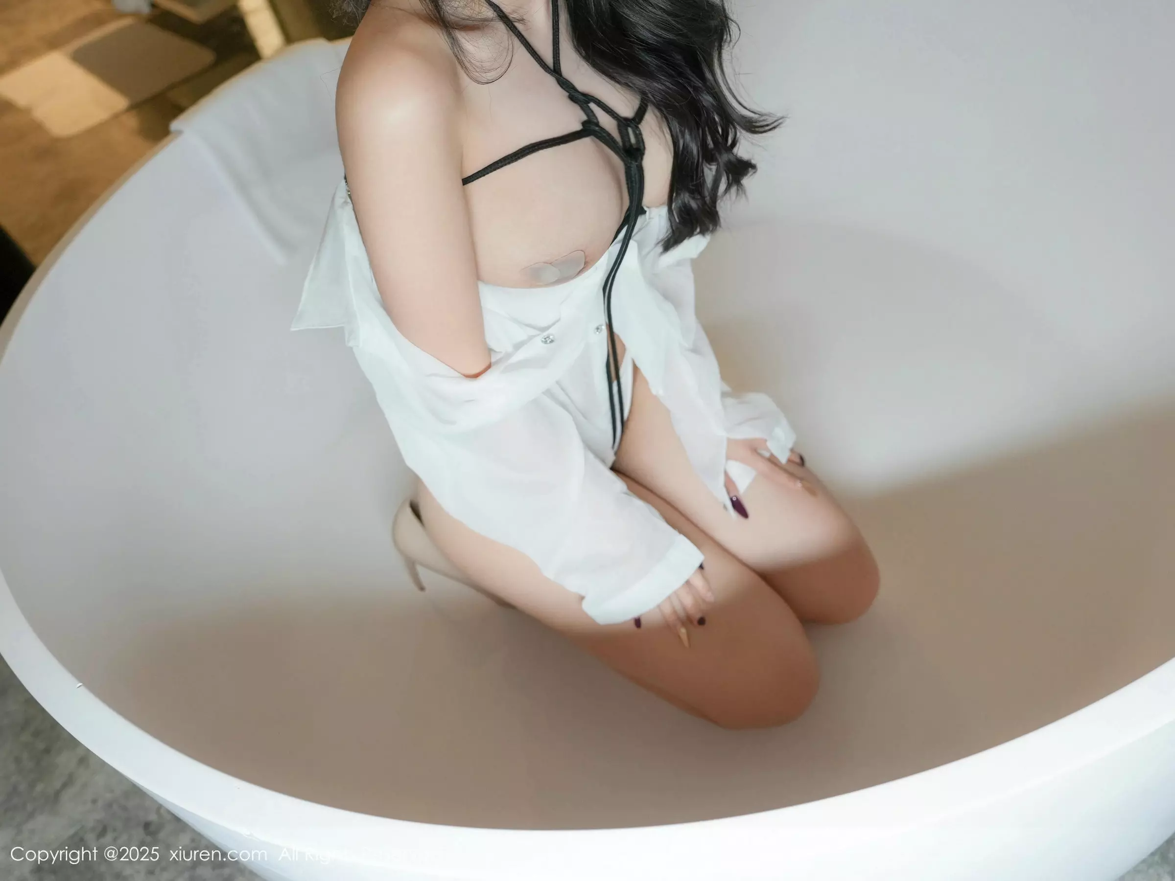 [[XiuRen秀人网]秀人网]No.10025_模特白琮瑗性感白色衬衣露白色丁字裤秀惹火身材撩人诱惑写真69P