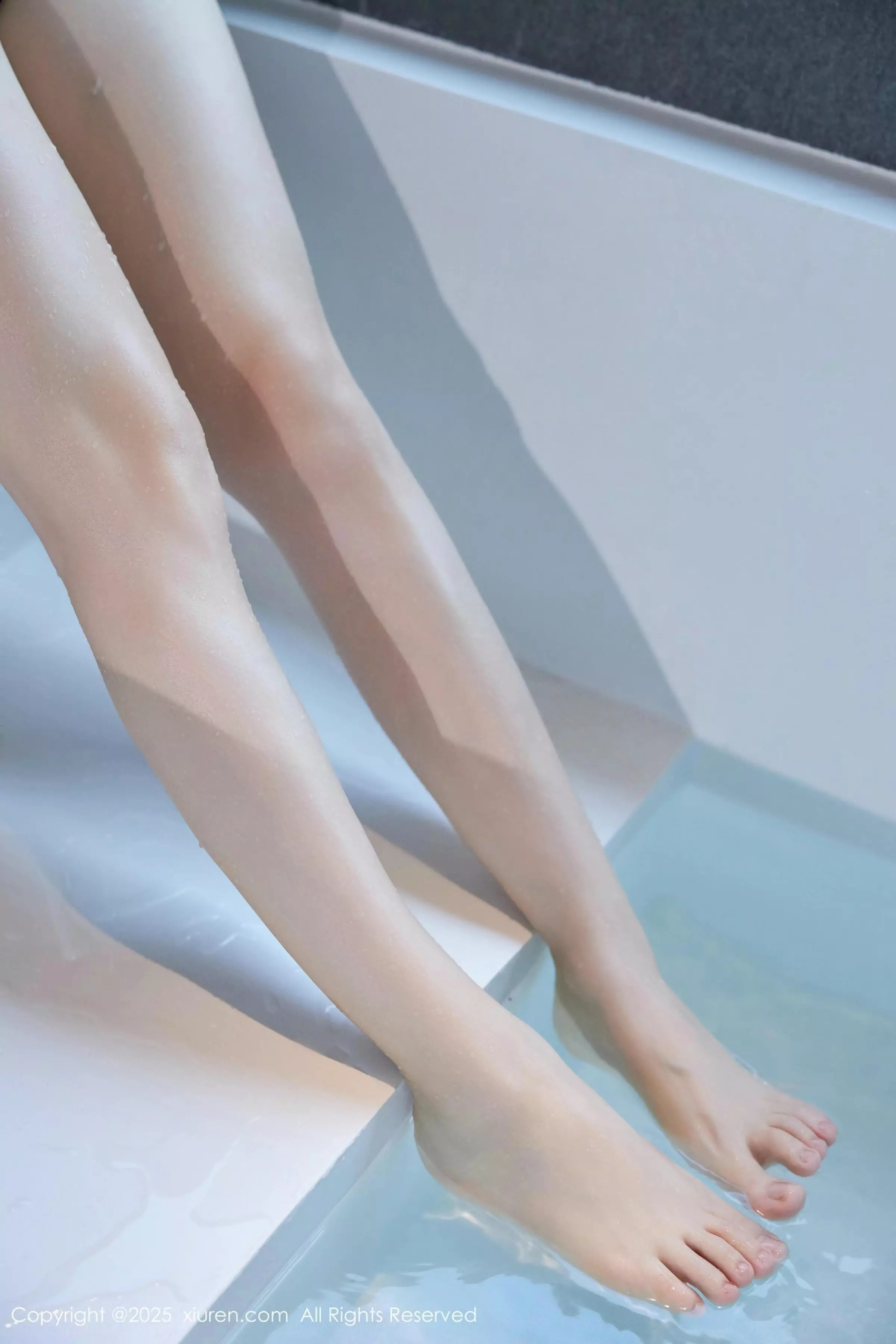 [[XiuRen秀人网]秀人网]No.10031_模特养乐多Doll性感黑色内衣+豹纹吊带裙秀完美身材诱惑写真46P