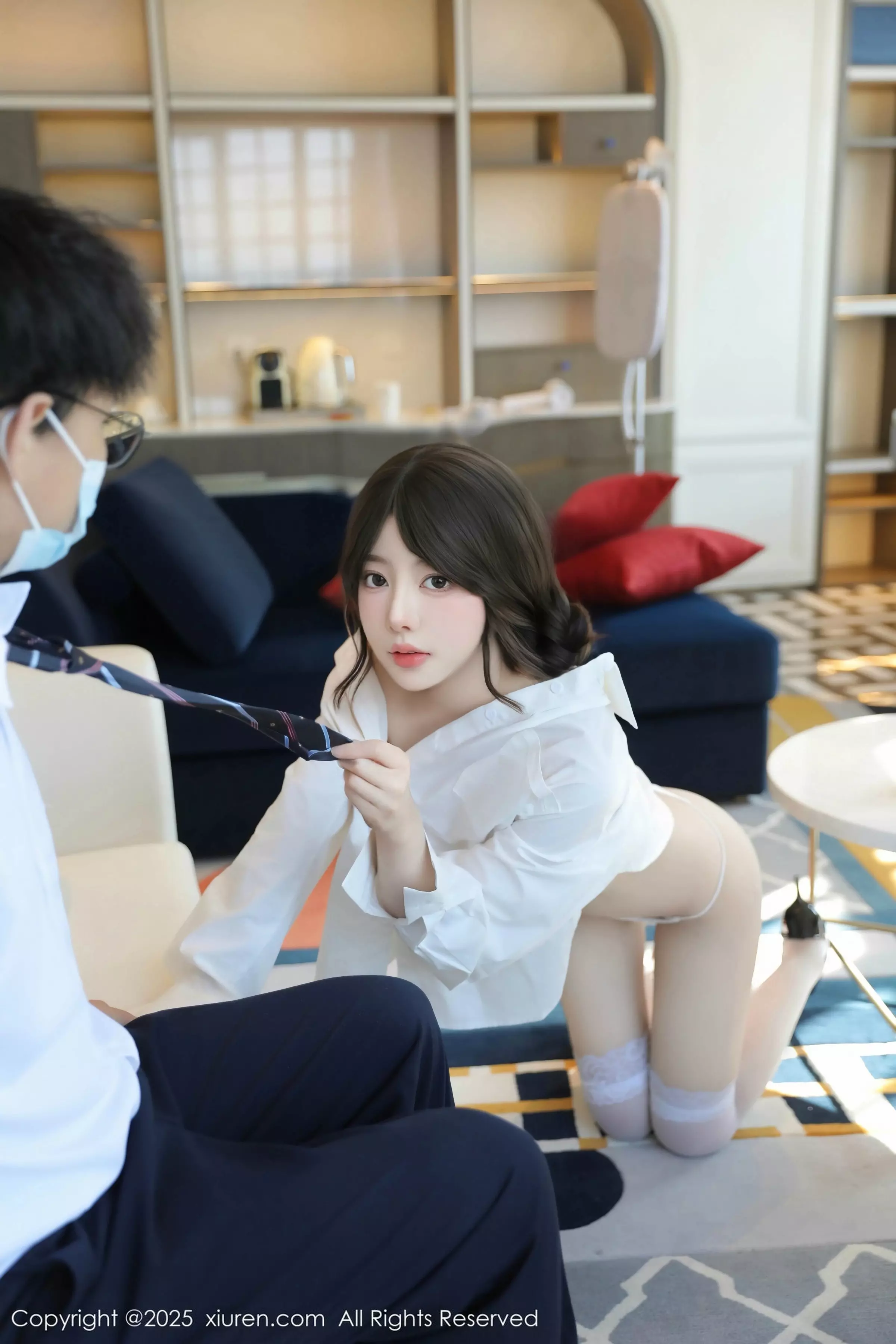 [[XiuRen秀人网]秀人网]No.10036_模特桃妖夭性感白T露白色内衣配白色丝袜秀曼妙身姿诱惑写真86P
