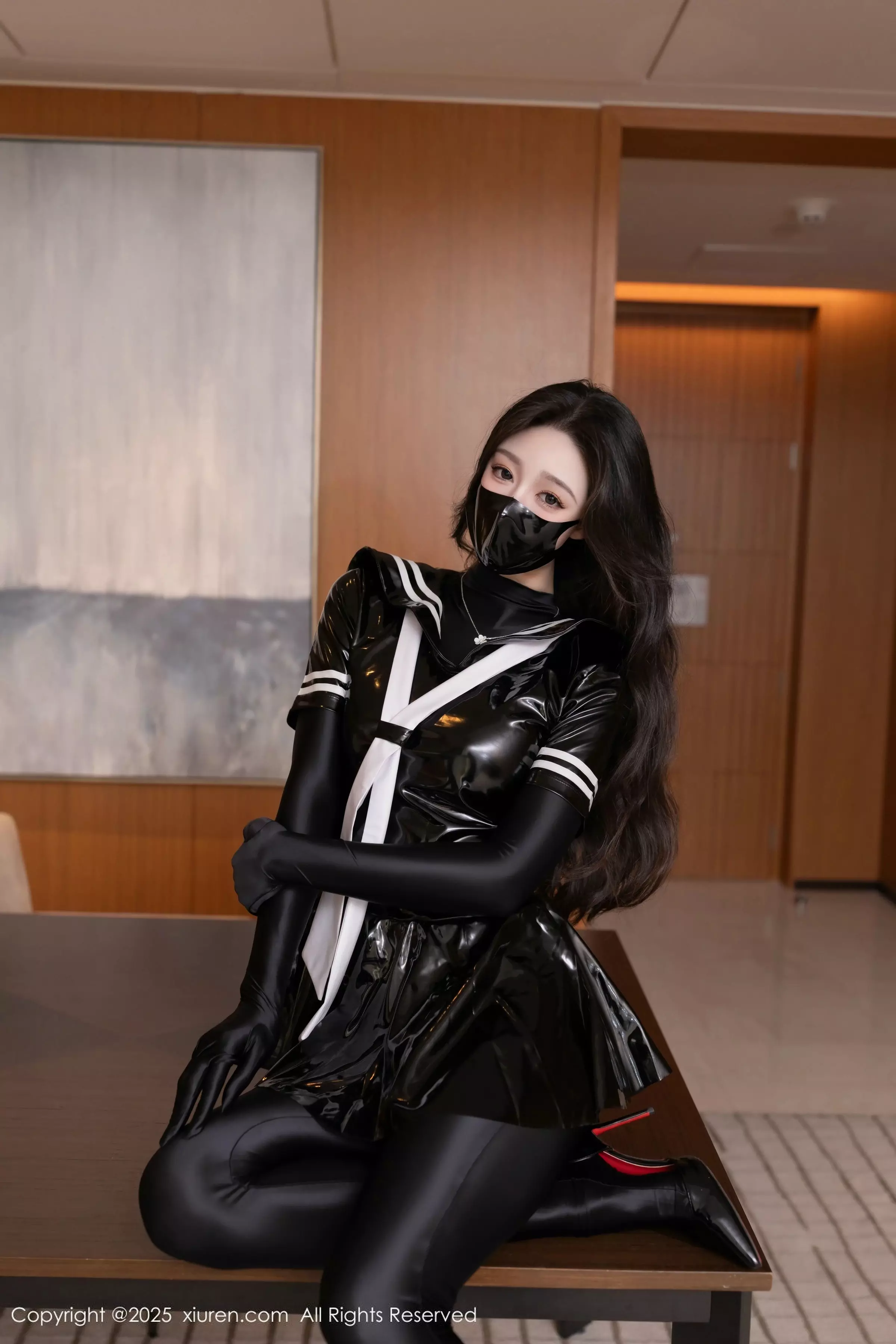 [[XiuRen秀人网]秀人网]No.10087_模特小逗逗性感黑色胶衣+魅惑连体黑丝秀曼妙身姿撩人诱惑写真82P