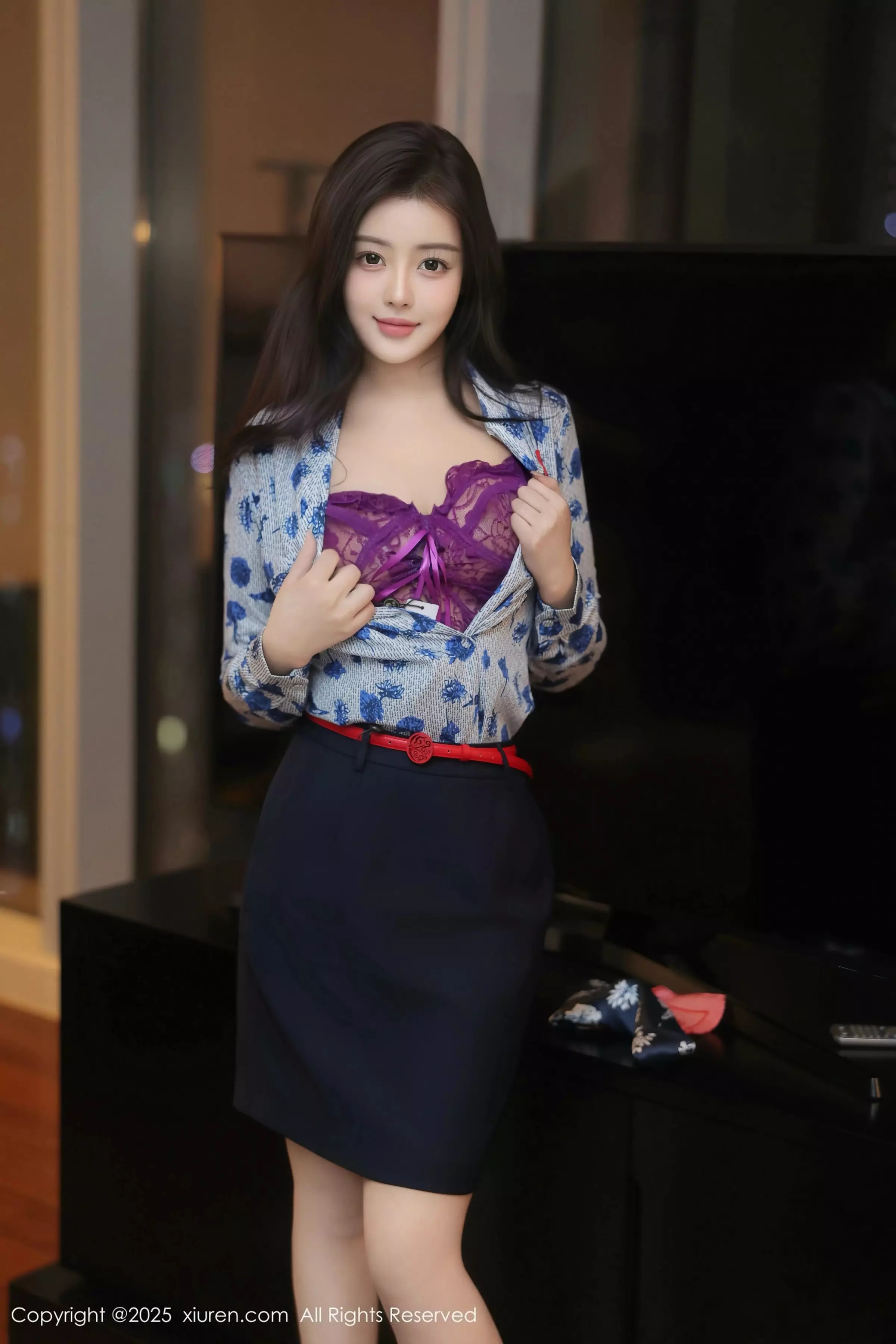 [[XiuRen秀人网]秀人网]No.10041_模特希雅sia性感空姐制服露紫色情趣内衣秀丰腴身材完美诱惑写真59P
