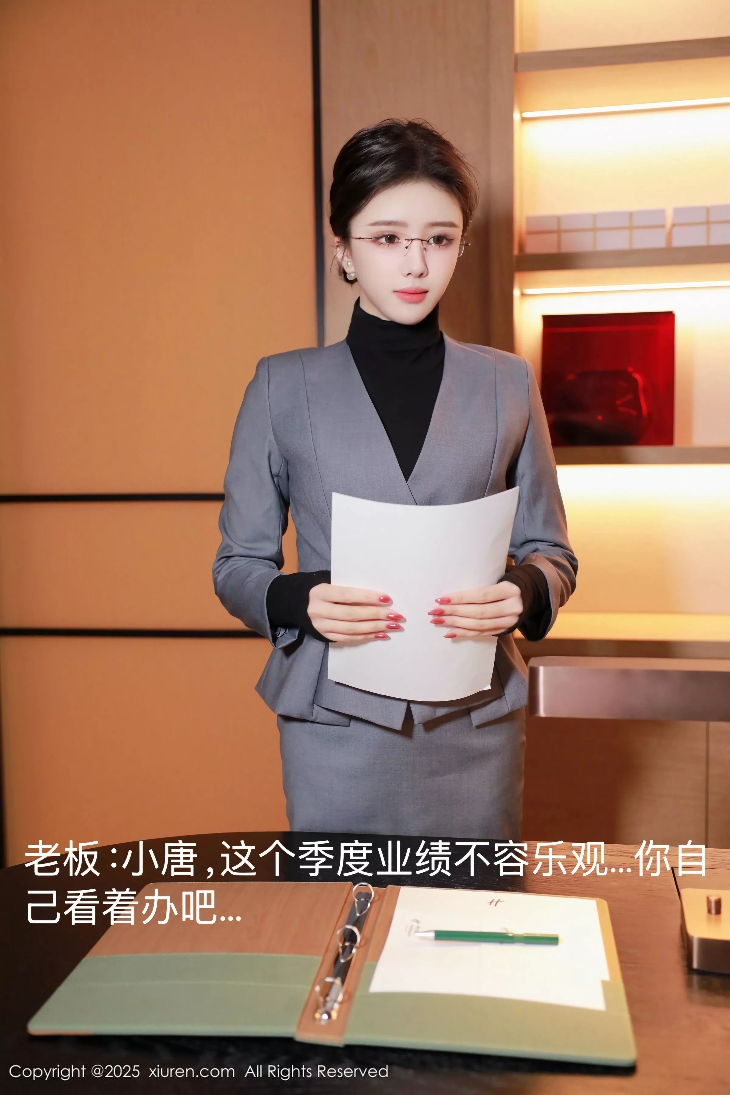[[XiuRen秀人网]秀人网]No.10119_模特唐翩翩性感灰色OL服饰配黑丝吊袜秀完美身材迷人诱惑写真74P