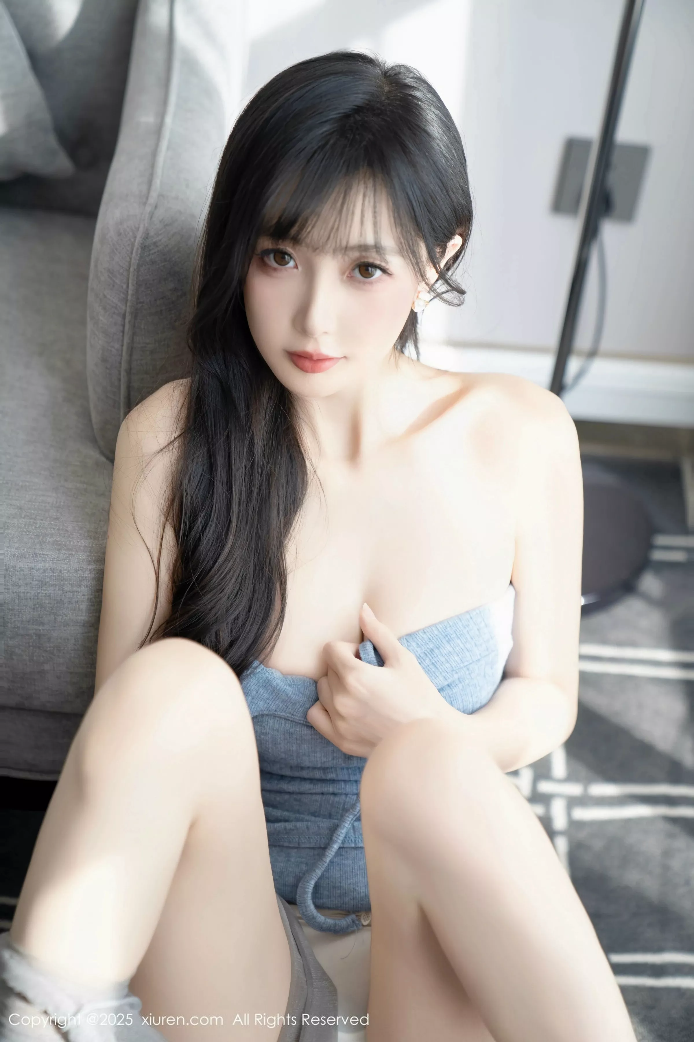 [[XiuRen秀人网]秀人网]No.10124_模特樱桃小阑子性感浅蓝色连衣短裙配灰丝袜秀曼妙身姿诱惑写真86P