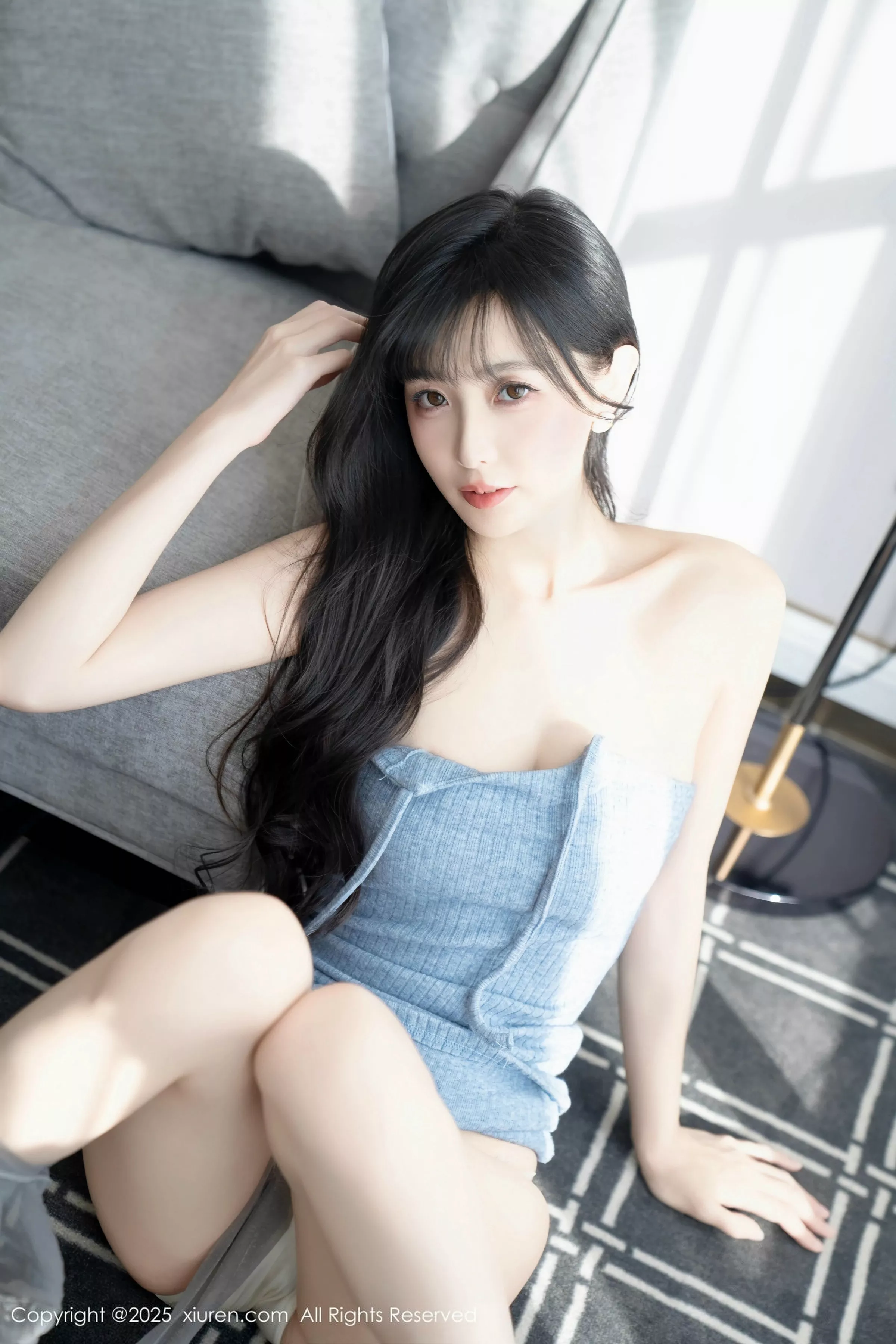 [[XiuRen秀人网]秀人网]No.10124_模特樱桃小阑子性感浅蓝色连衣短裙配灰丝袜秀曼妙身姿诱惑写真86P