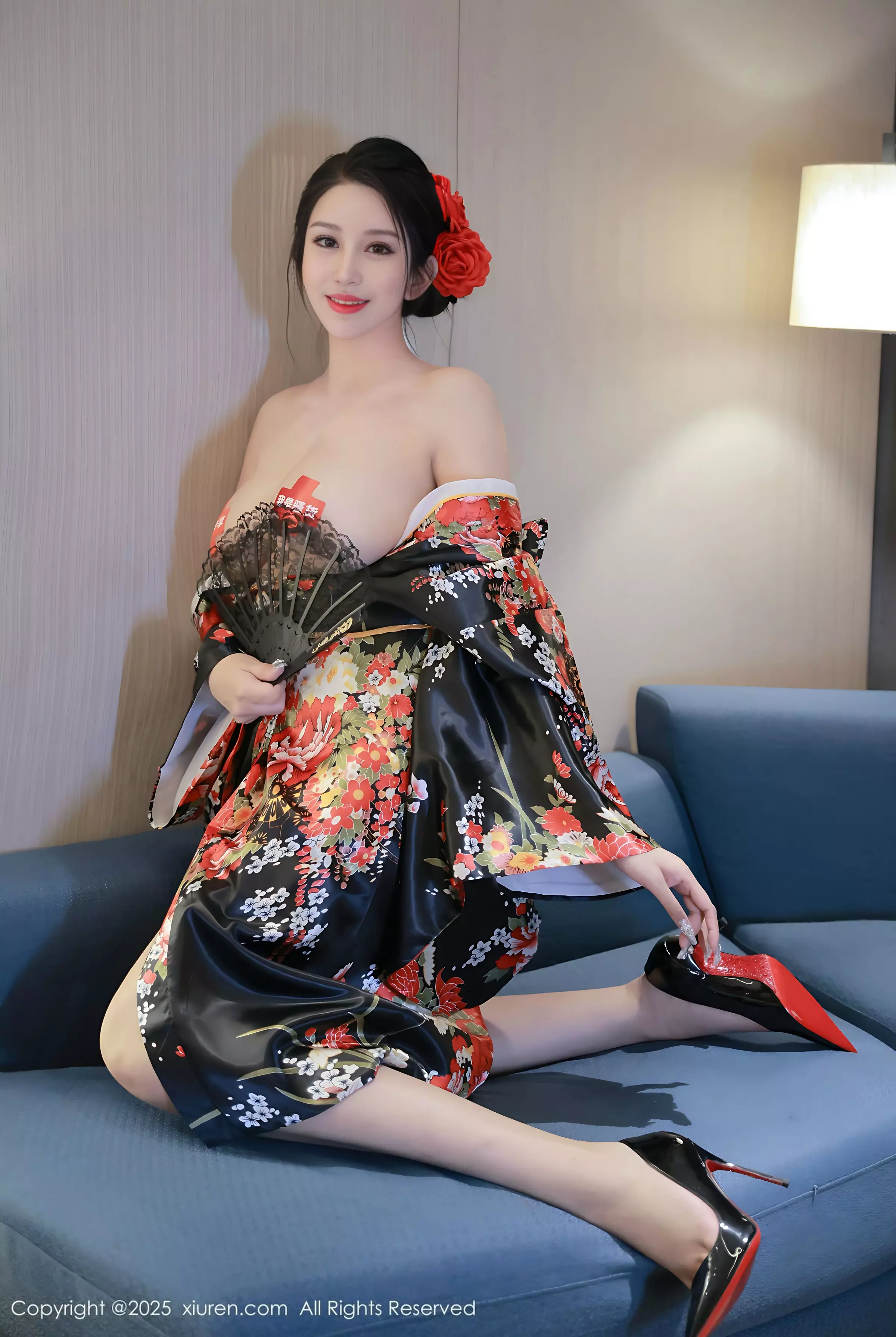 [[XiuRen秀人网]秀人网]No.10065_新人模特乔安娜私房性感情趣服饰露豪乳遮点秀惹火身材诱惑写真40P