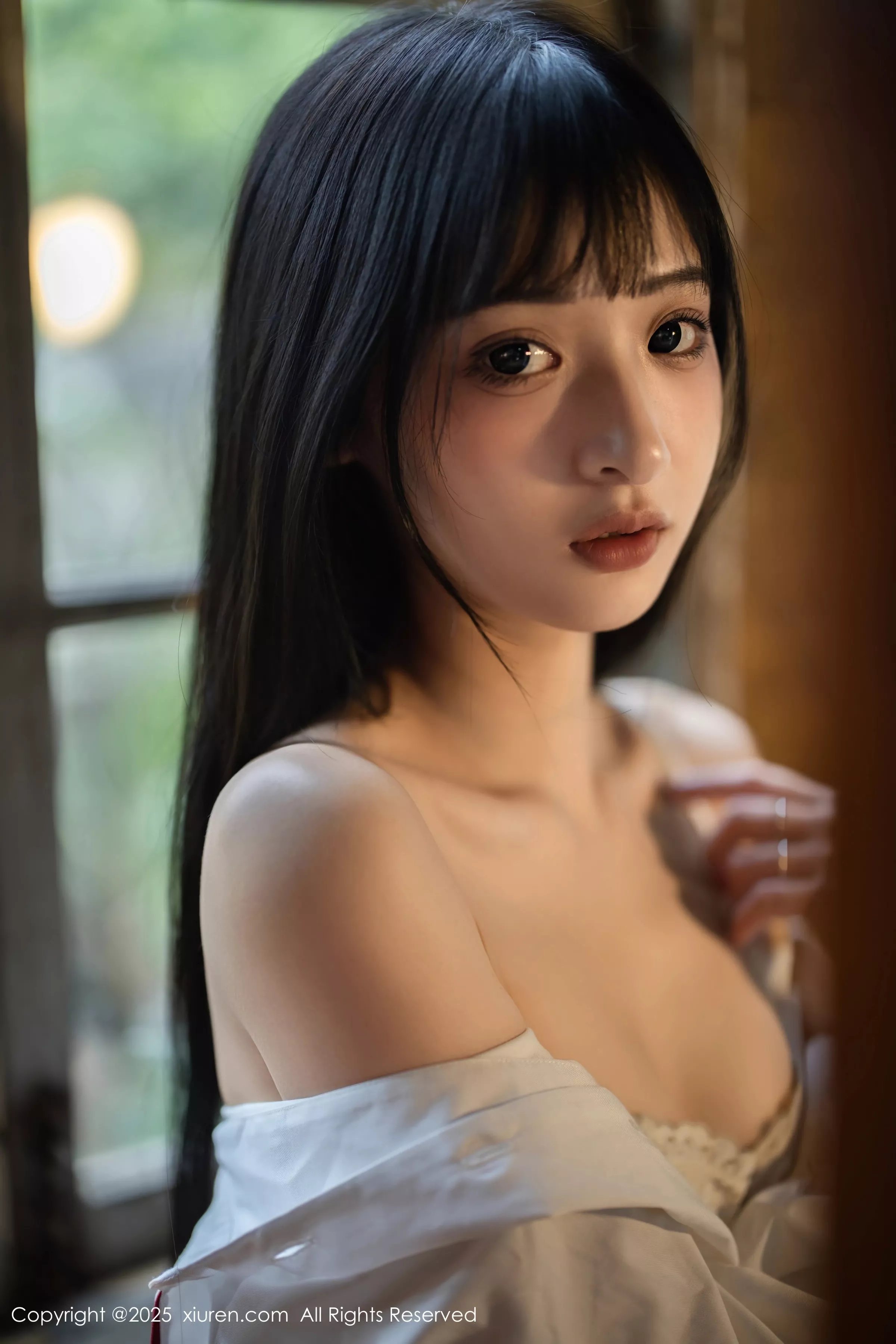 [[XiuRen秀人网]秀人网]No.10215_新人模特茂木希子性感红色裙子配肉色丝袜秀完美曲线诱惑写真82P