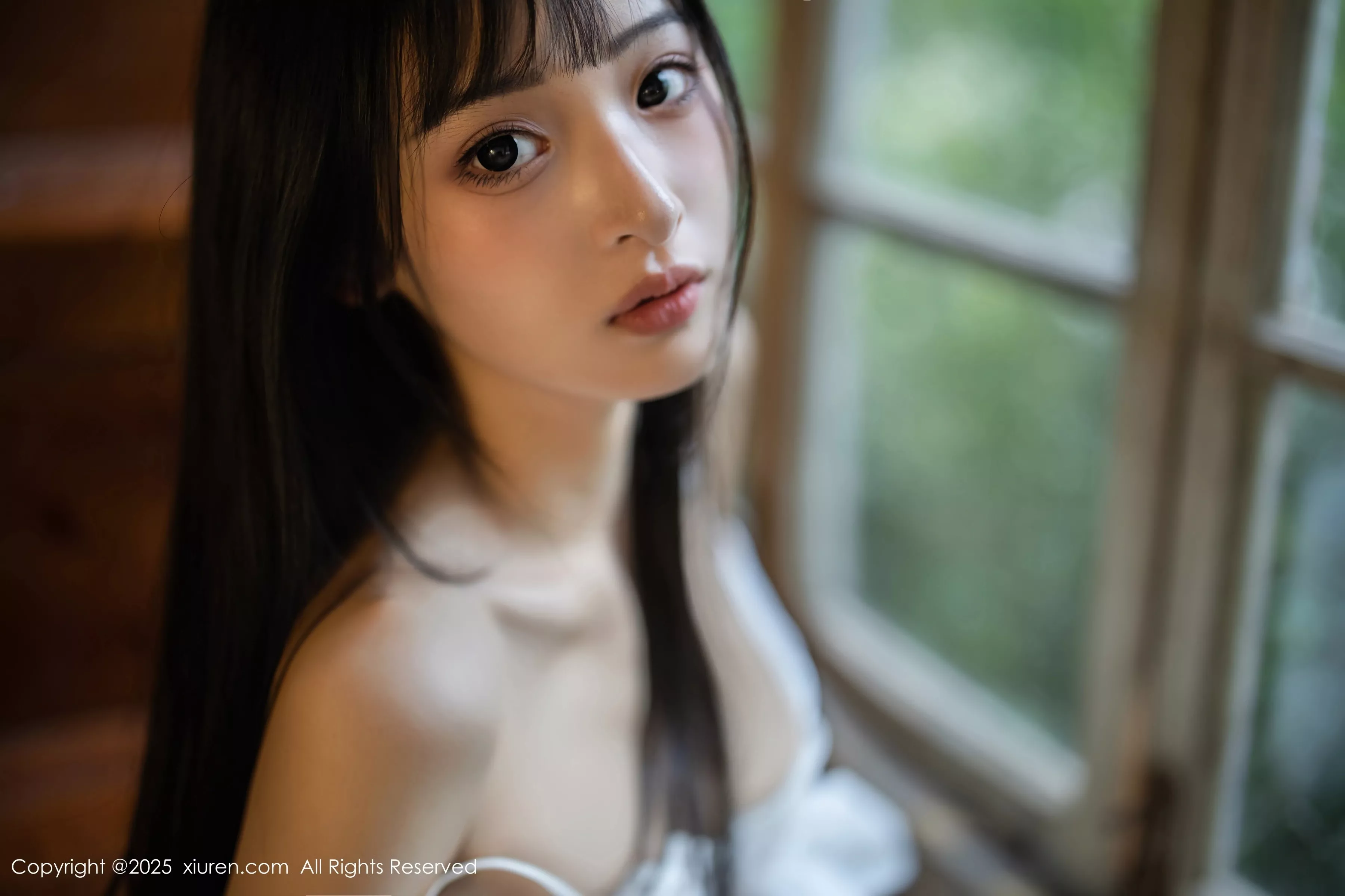 [[XiuRen秀人网]秀人网]No.10215_新人模特茂木希子性感红色裙子配肉色丝袜秀完美曲线诱惑写真82P